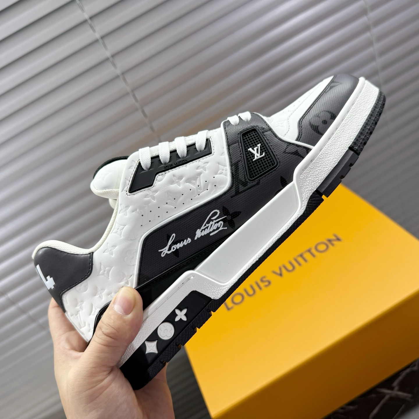 Louis Vuitton Trainer Sneakers - Leather, Unisex, Retro Style, Sizes 35-45 7 i1737445519927 834 0 5