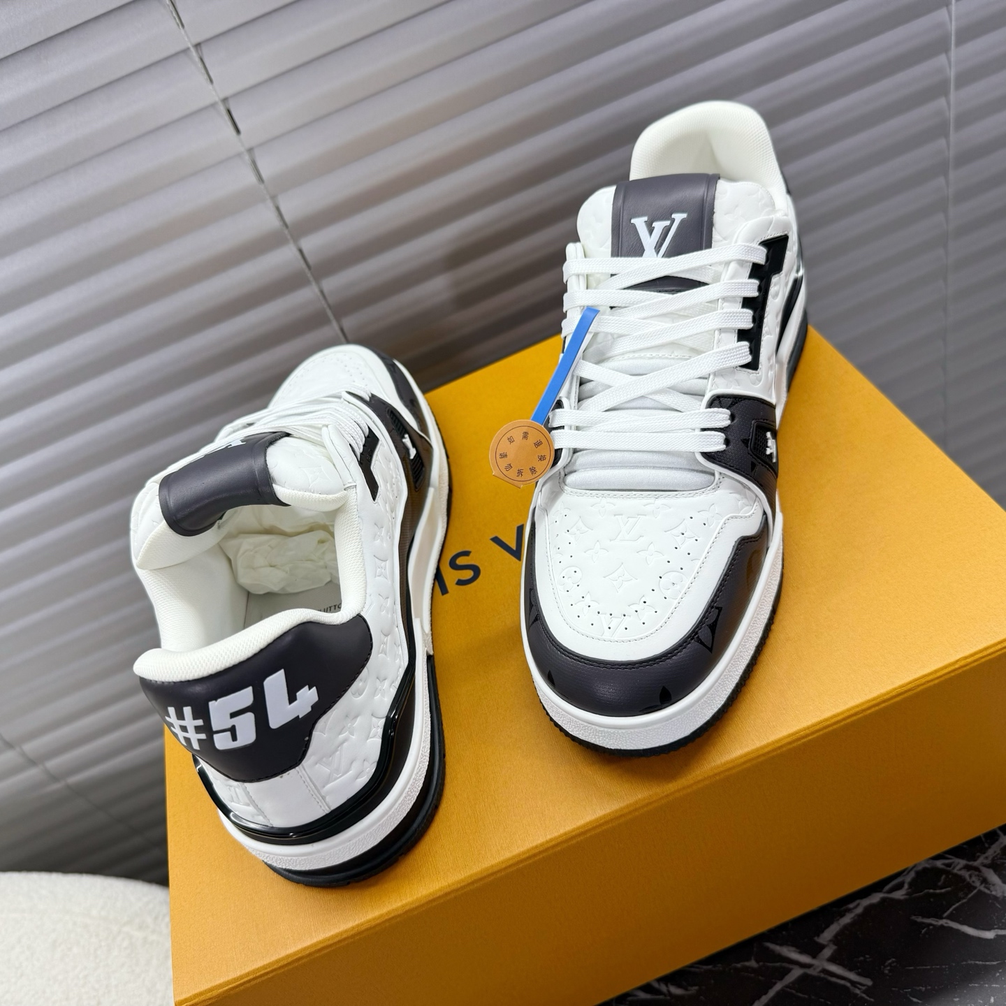 Louis Vuitton Trainer Sneakers - Leather, Unisex, Retro Style, Sizes 35-45 5 i1737445525740 4739 0 8
