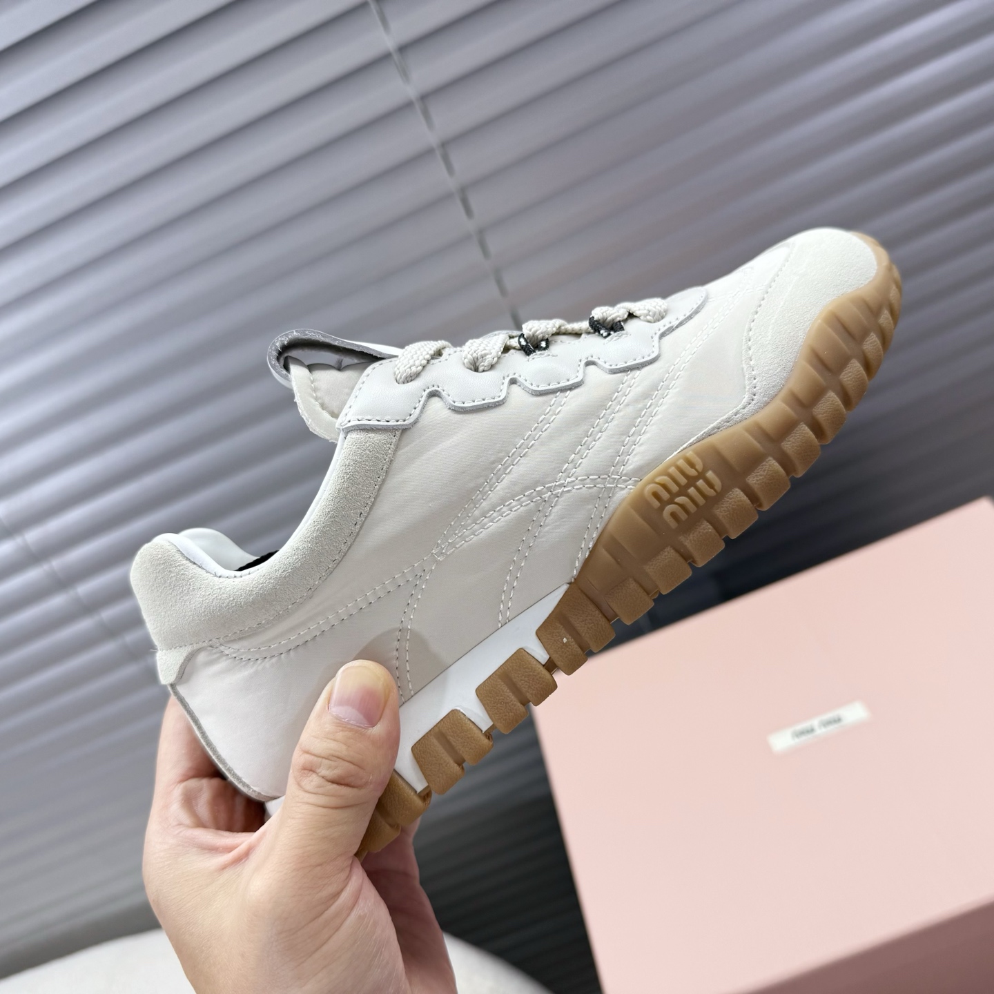 NO:236010,Miumiu early spring new German training shoes, sports shoes~~, casual shoes/sports shoes, miumiu, sneakers19860909Miumiu早春新款德训鞋,运动鞋~~,休闲鞋/运动鞋,miumiu,sneakers,Women's Shoes