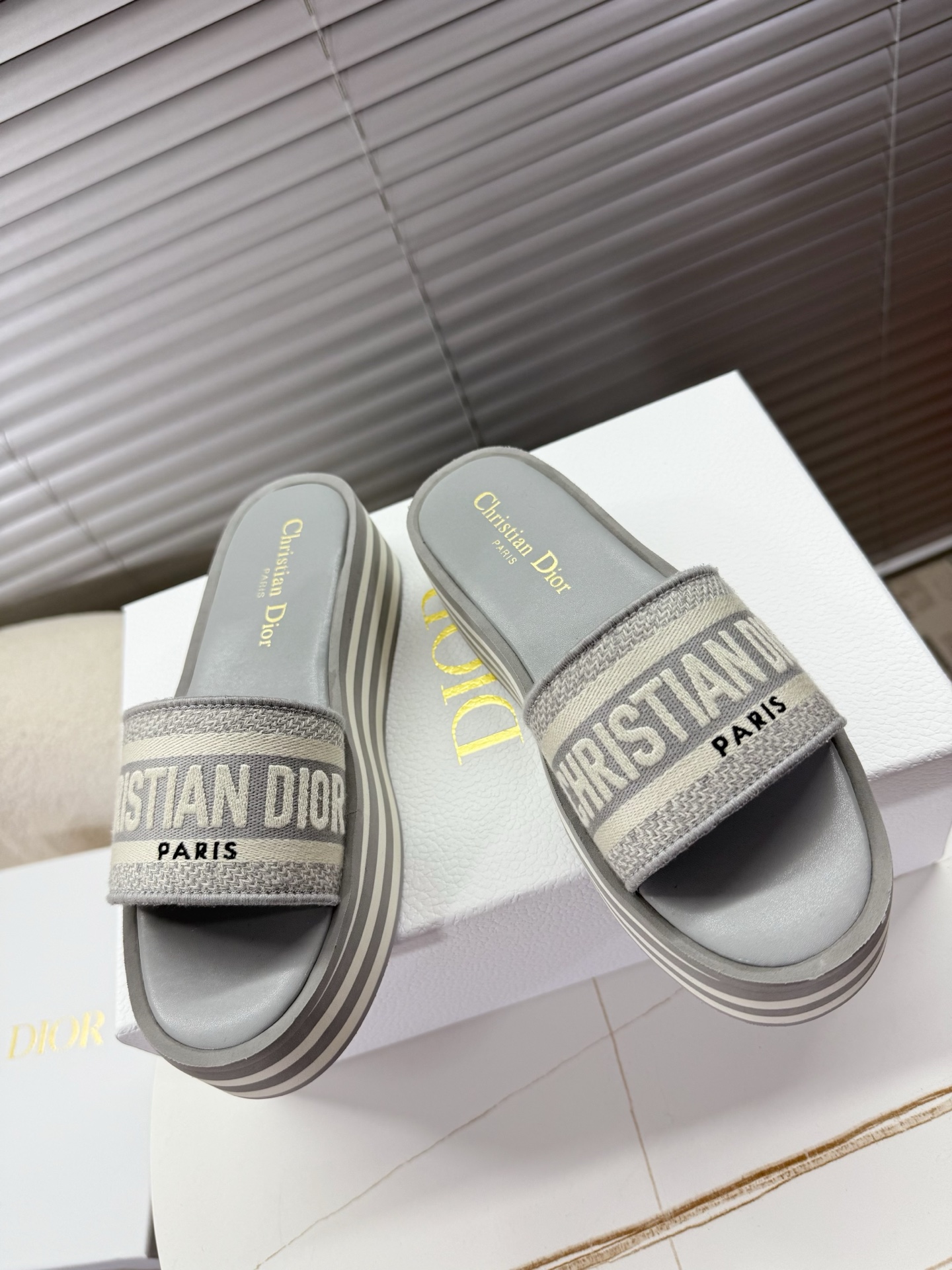 NO:247562,Dior new thick-soled slippers sandals!  ,slippers,dior,sandals,slippers19860909Dior新款厚底拖鞋 凉鞋！,拖鞋,dior,sandals,slippers,Women's Shoes