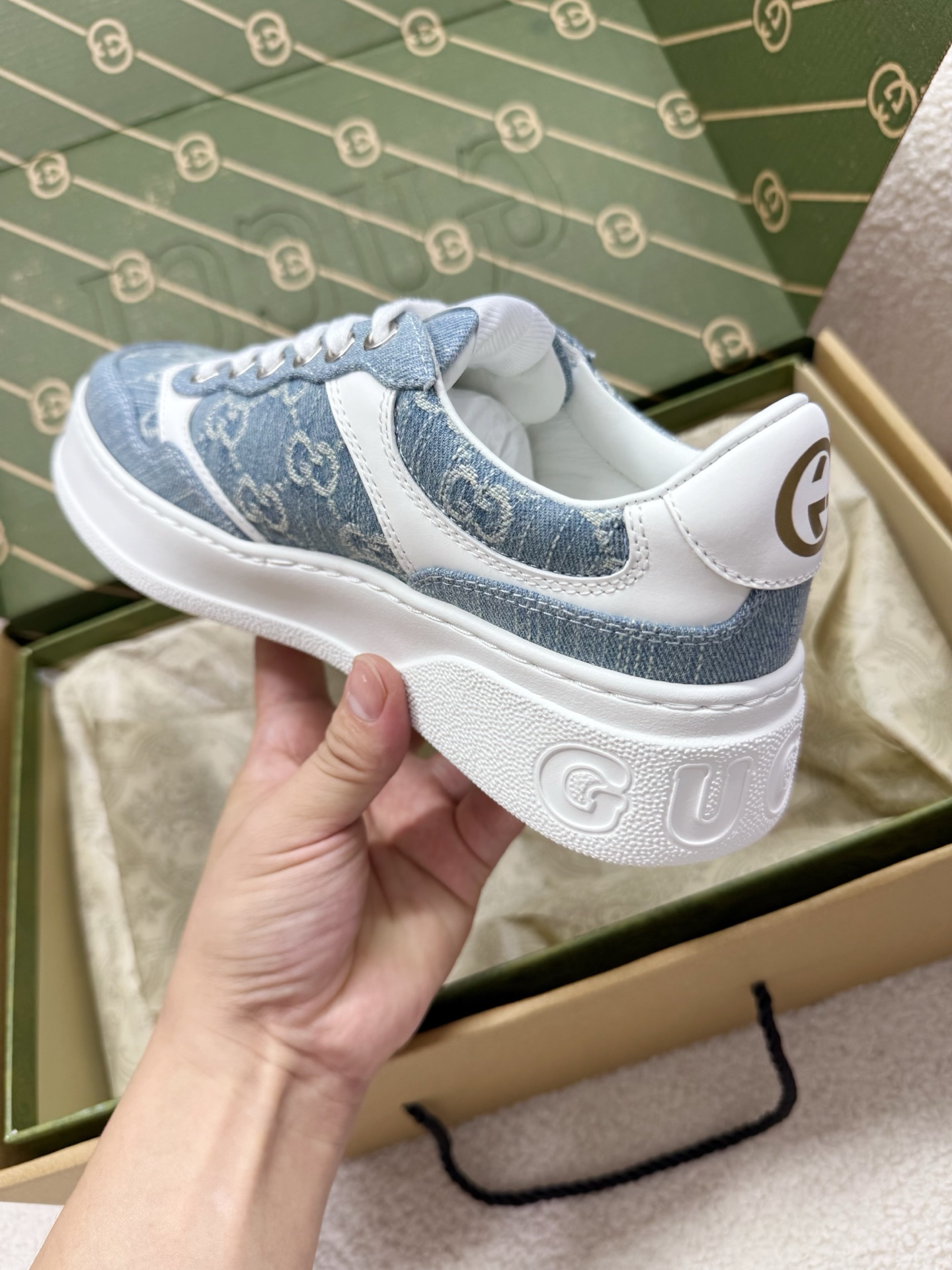 Gucci Sneakers