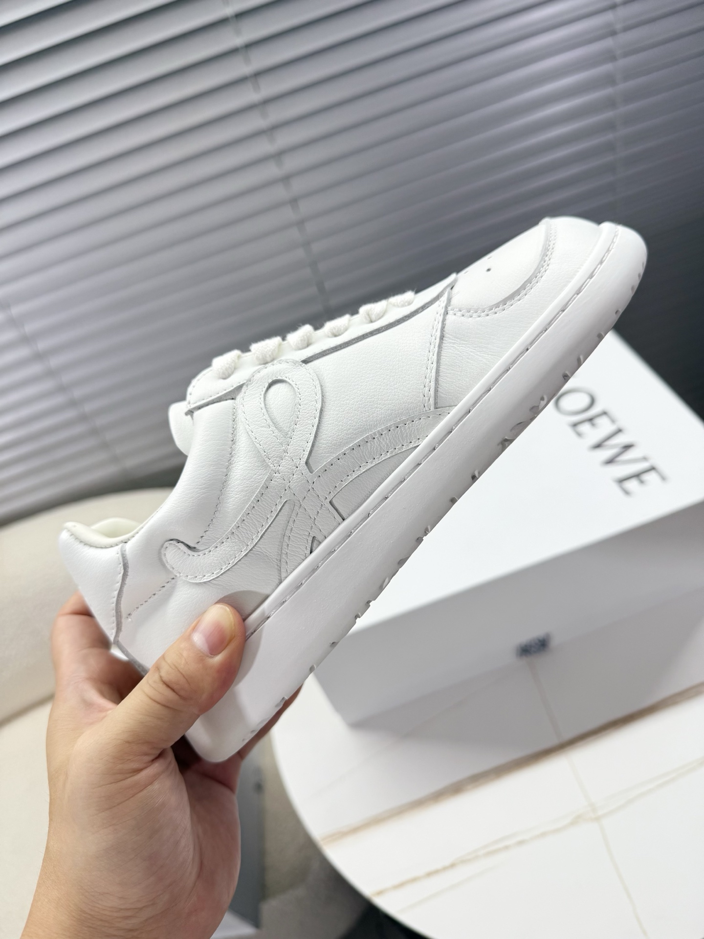 NO:535795,Loewe's latest couples' German training shoes~~, casual shoes/sports shoes, loewe, sneakers19860909Loewe最新情侣款德训鞋~~,休闲鞋/运动鞋,loewe,sneakers,Women's Shoes