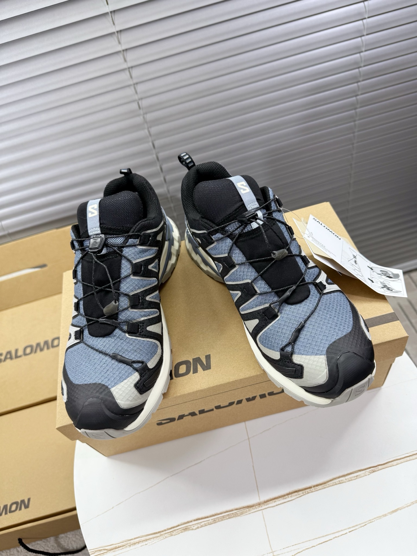 NO:629380,SALOMON XA Pro 3D Salomon trendy off-road outdoor functional shoes/sports shoes... The quality, details, and materials are all visible to the naked eye; pure original version, original data, exclusive private model five-layer combination outsole, synchronized men's and women's shoes, original Ortholite lightweight insole... midsole cloth with steel stamp number... original TPU lock... The upper uses SENSIFT fitting technology to fit and wrap the foot in all directions, the sole traction design of the heel, and the lightweight nail design of the material are more stable and protective.  Use in easy-to-wear areas of soles... Men's 40-46 (46 customized, non-returnable), casual shoes/sports shoes, sneakers19860909SALOMON XA Pro 3D 萨洛蒙潮流越野户外功能鞋/运动鞋…… 品质 细节 材料都是肉眼可以见；纯原版本 原档数据独家私模五层组合大底 男女鞋同步 原装Ortholite轻量化鞋垫……中底布带钢印编号……原厂TPU锁扣…… 鞋面采用SENSIFT贴合技术,全方位贴合包裹脚型,鞋跟部鞋底牵引设计,材料轻量化钉齿设计更具稳定性 防护性 鞋底易磨损区运用…… 男款40—46（46定制不退换）,休闲鞋/运动鞋,sneakers,Women's Shoes