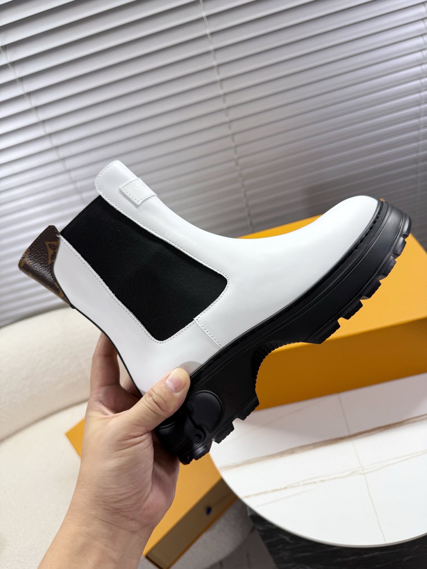 NO:616009,LV's latest short boots..., boots, louis vuitton, boots19860909LV最新款短靴……,靴子,louis vuitton,boots,Women's Shoes