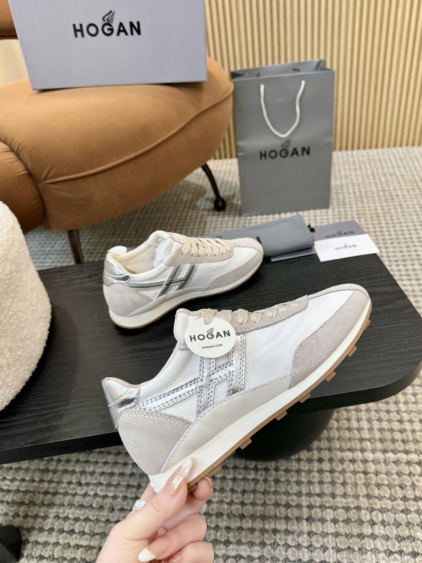 NO:748437,Hogan H inner height increasing sneakers..., casual shoes/sneakers, sneakers19860909Hogan H 内增高运动鞋……,休闲鞋/运动鞋,sneakers,Women's Shoes