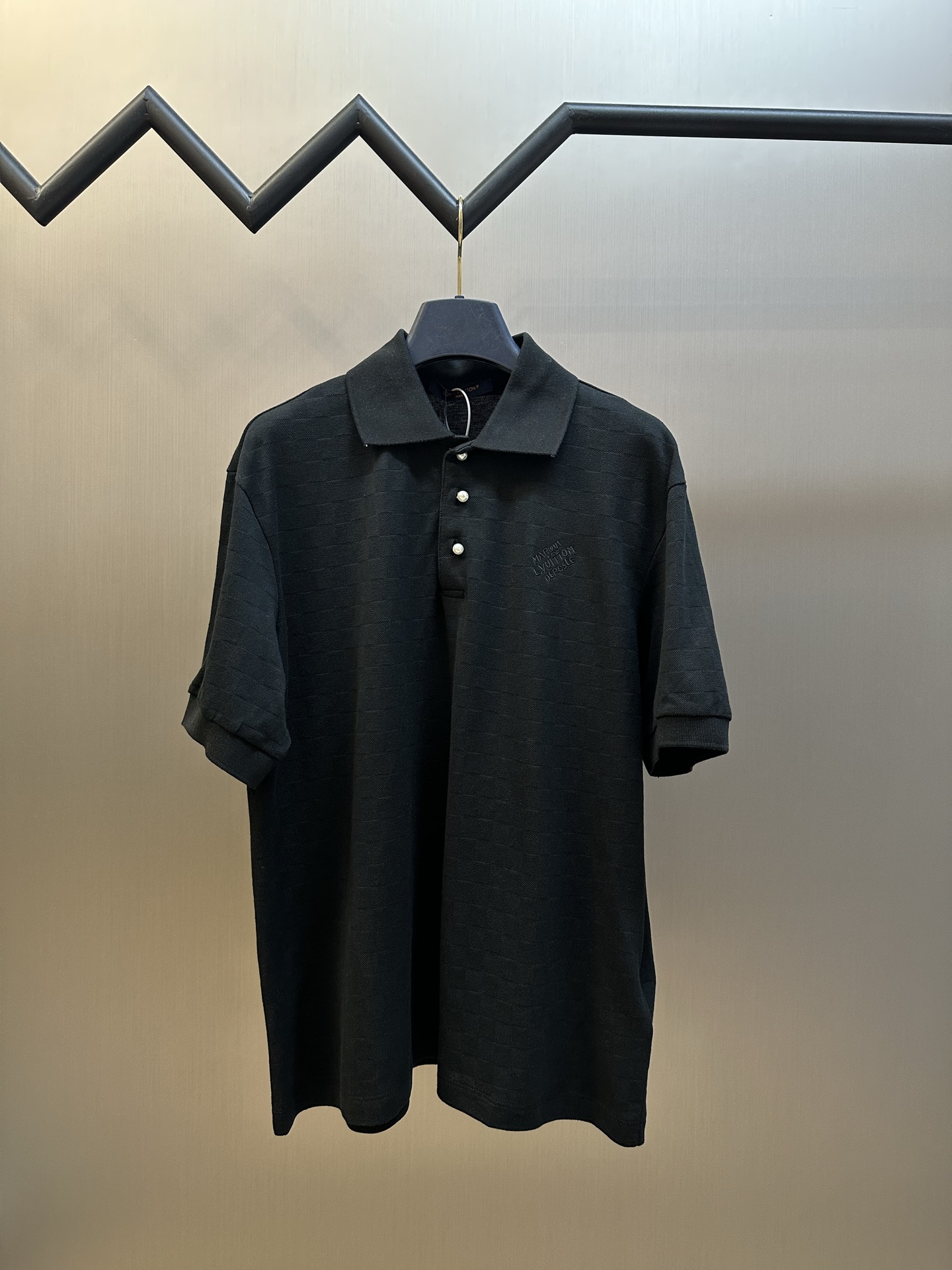 P125 Lu Polo de cuadros jacquard bordado. Tejido de punto piqué de algodón 100% de 50 cabos dobles, con cuadros jacquar…