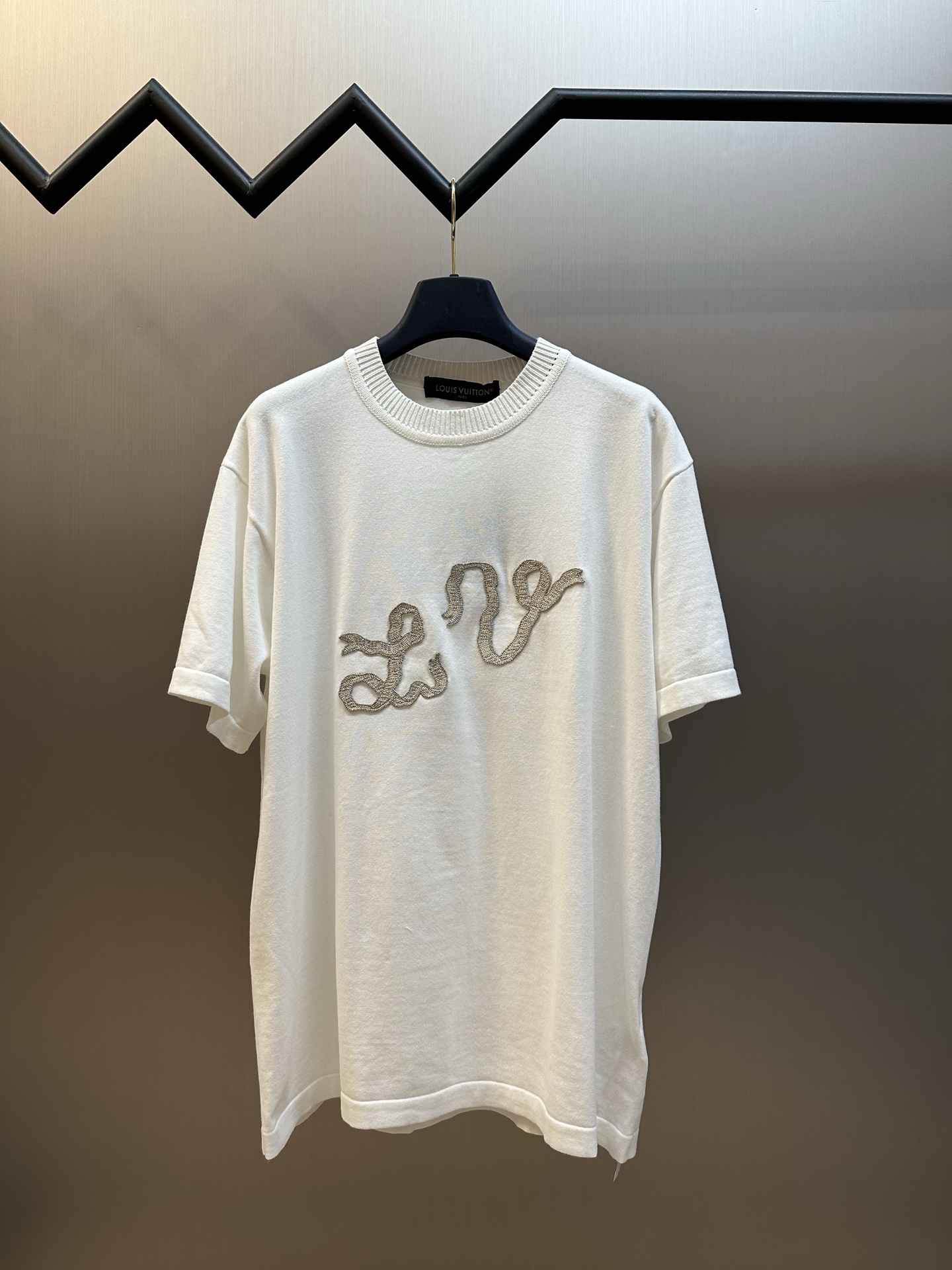 P180 Lu Camiseta de algodón con cintas. Con hilo de algodón peinado de alta calidad de 60 cabos, tejido en máquina japo…