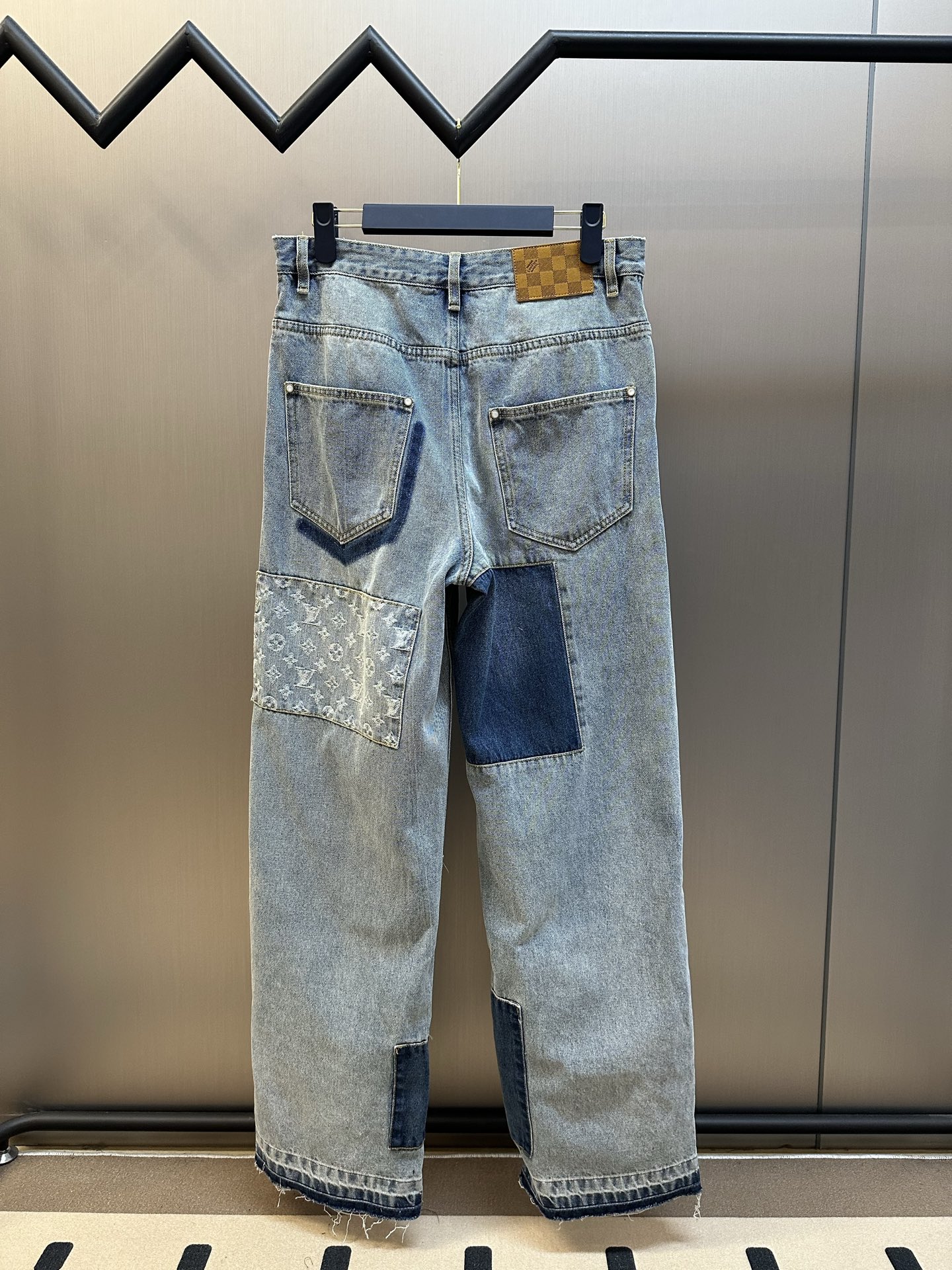 루이비통 남성 바지 136490 Louis Vuitton Pants 썸네일 이미지