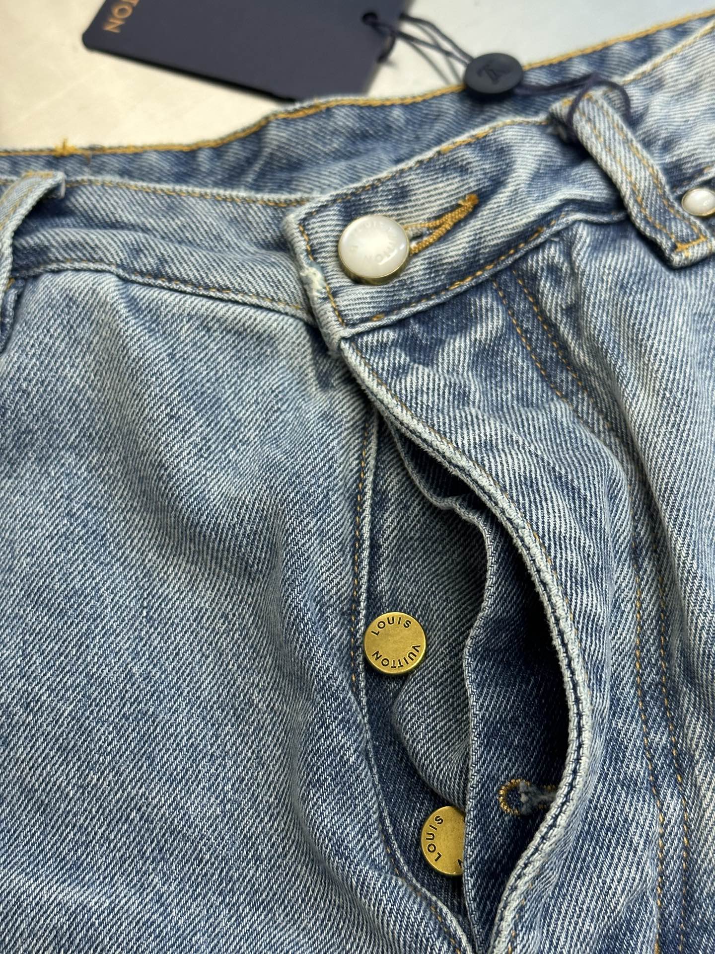 루이비통 남성 바지 136490 Louis Vuitton Pants 썸네일 이미지