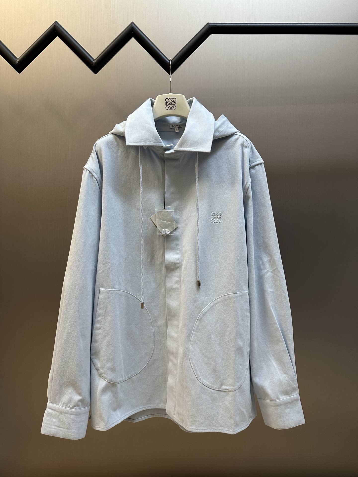 p250 Camisa tipo chaqueta con capucha de algodón LOE Fabricada 100 % con fibra de algodón, el algodón de sarga de alto …