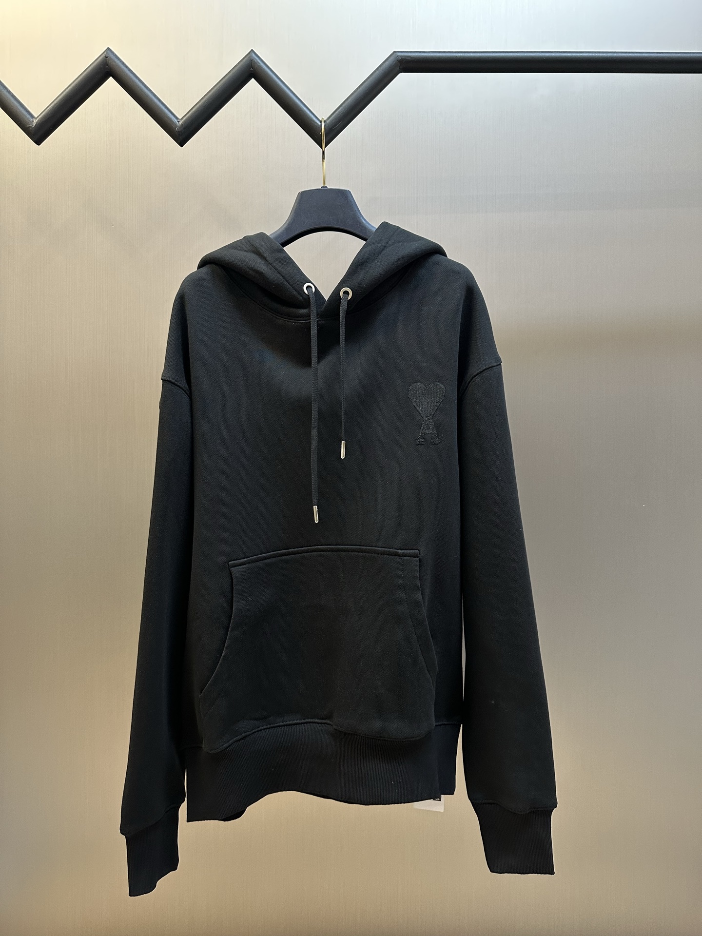 p245 Ami 爱心刺绣Logo棉质连帽卫衣 采用460克双股毛圈卫衣料，配套罗纹，进口刺绣，面料酵洗 size：s m l xl