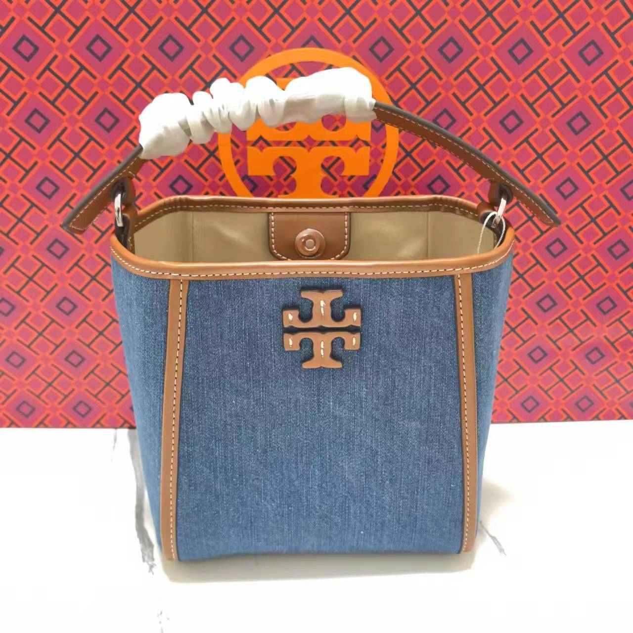 Tory Burch 154686 Mcgraw牛仔水桶包