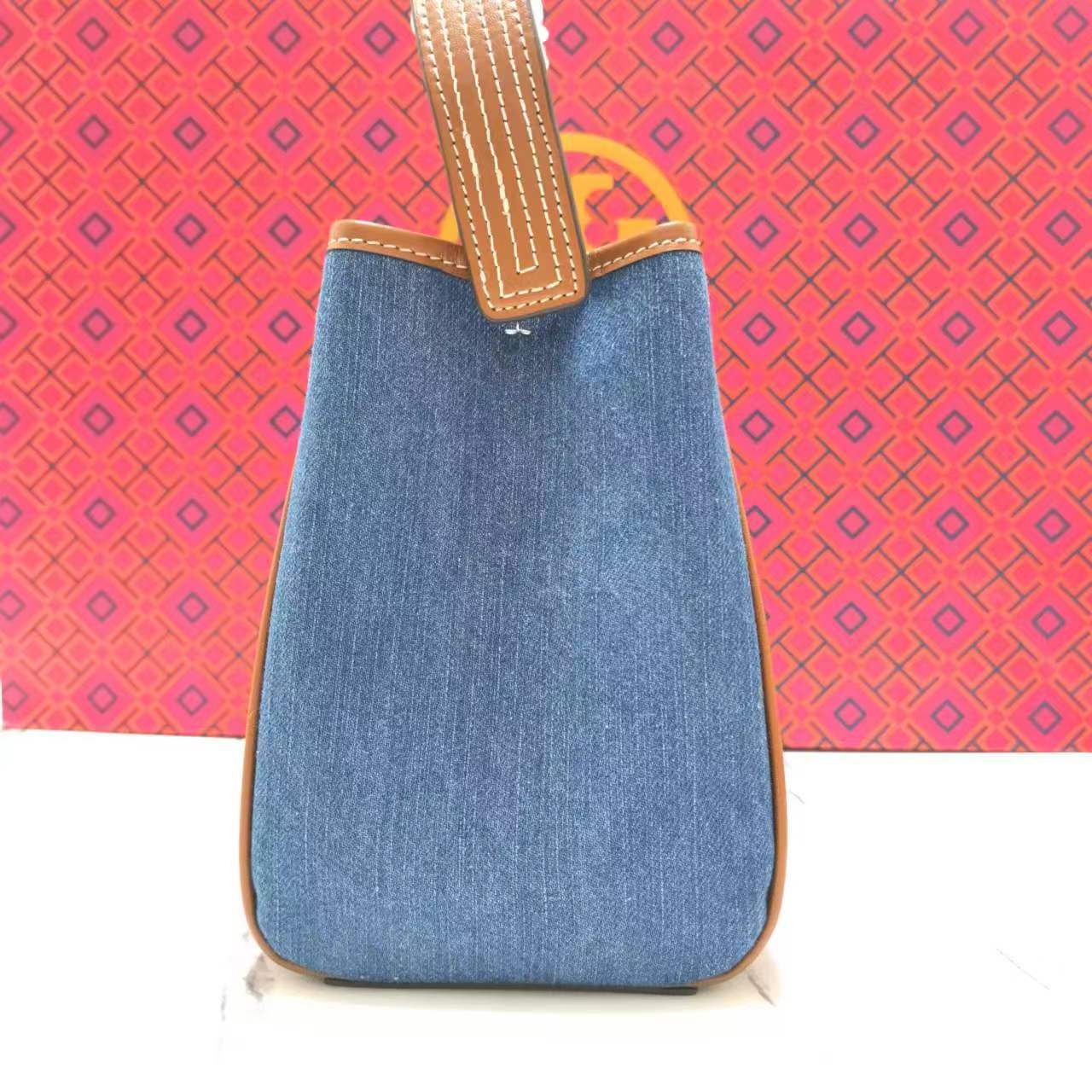 Tory Burch 154686 Mcgraw牛仔水桶包