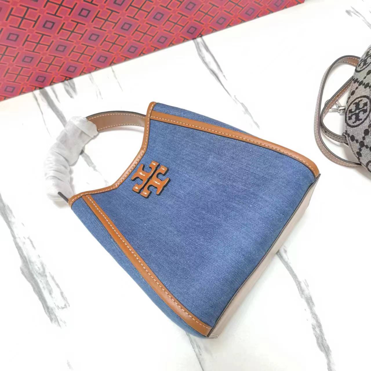Tory Burch 154686 Mcgraw牛仔水桶包