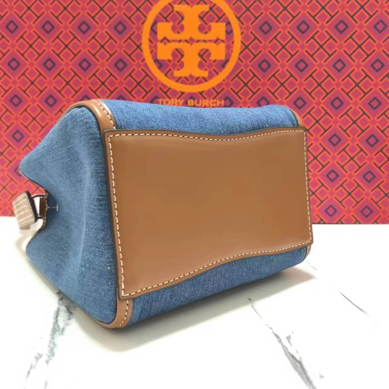 Tory Burch 154686 Mcgraw牛仔水桶包