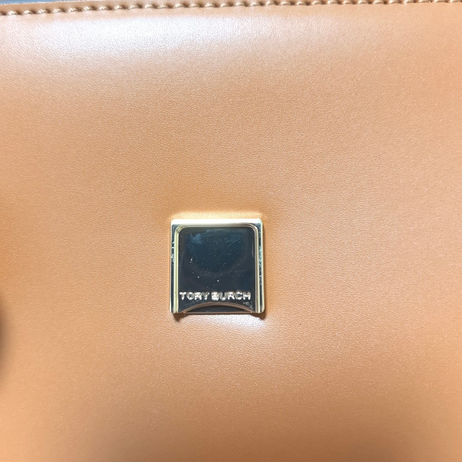 Tory Burch ～TB新款Eleanor 小号链条包 包款全新设计光滑金属饰件 尽显盒子包的简约线条