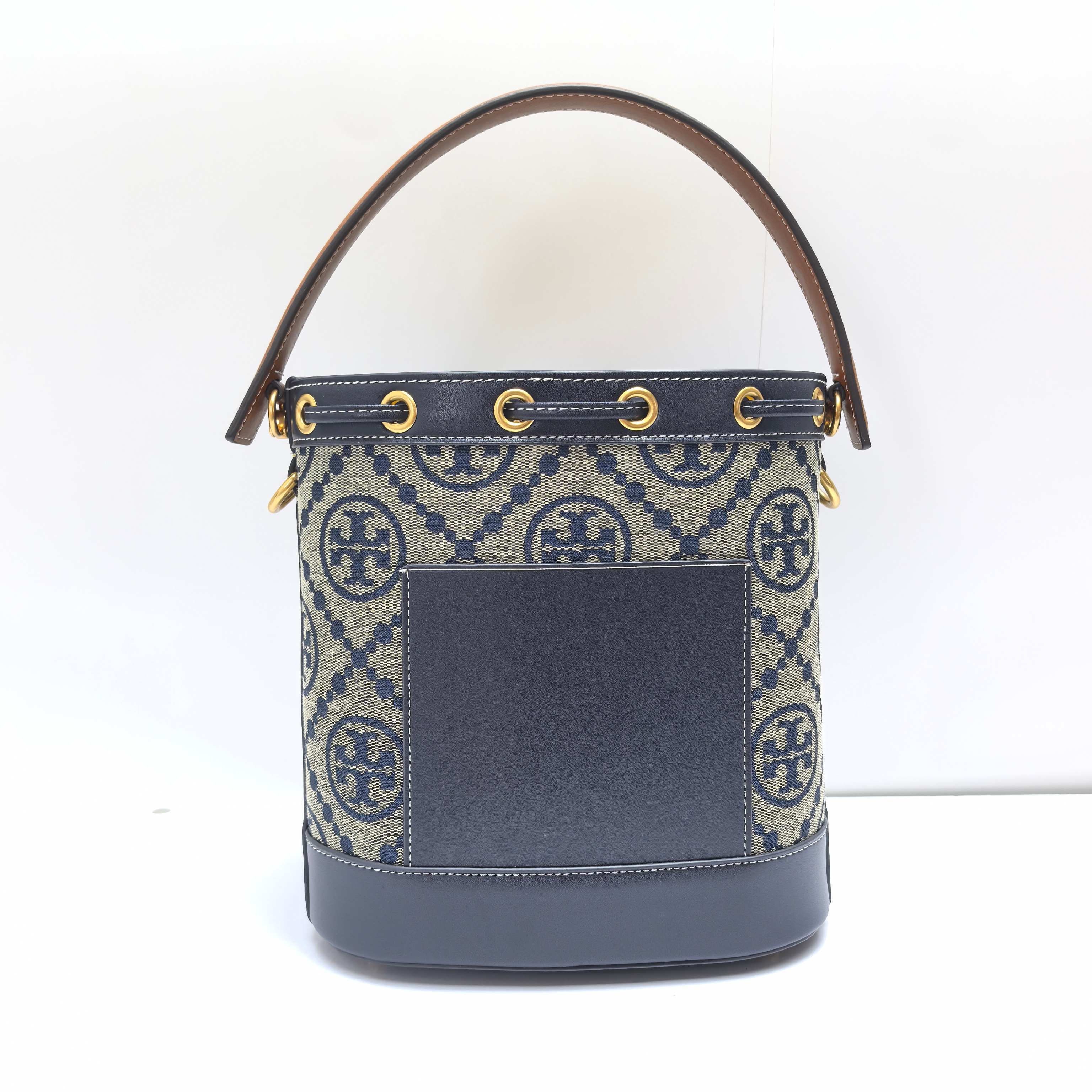 Tory Burch ～TB79487 新款TMonogram提花桶包 标识提花双T Logo与流畅线条巧妙组合