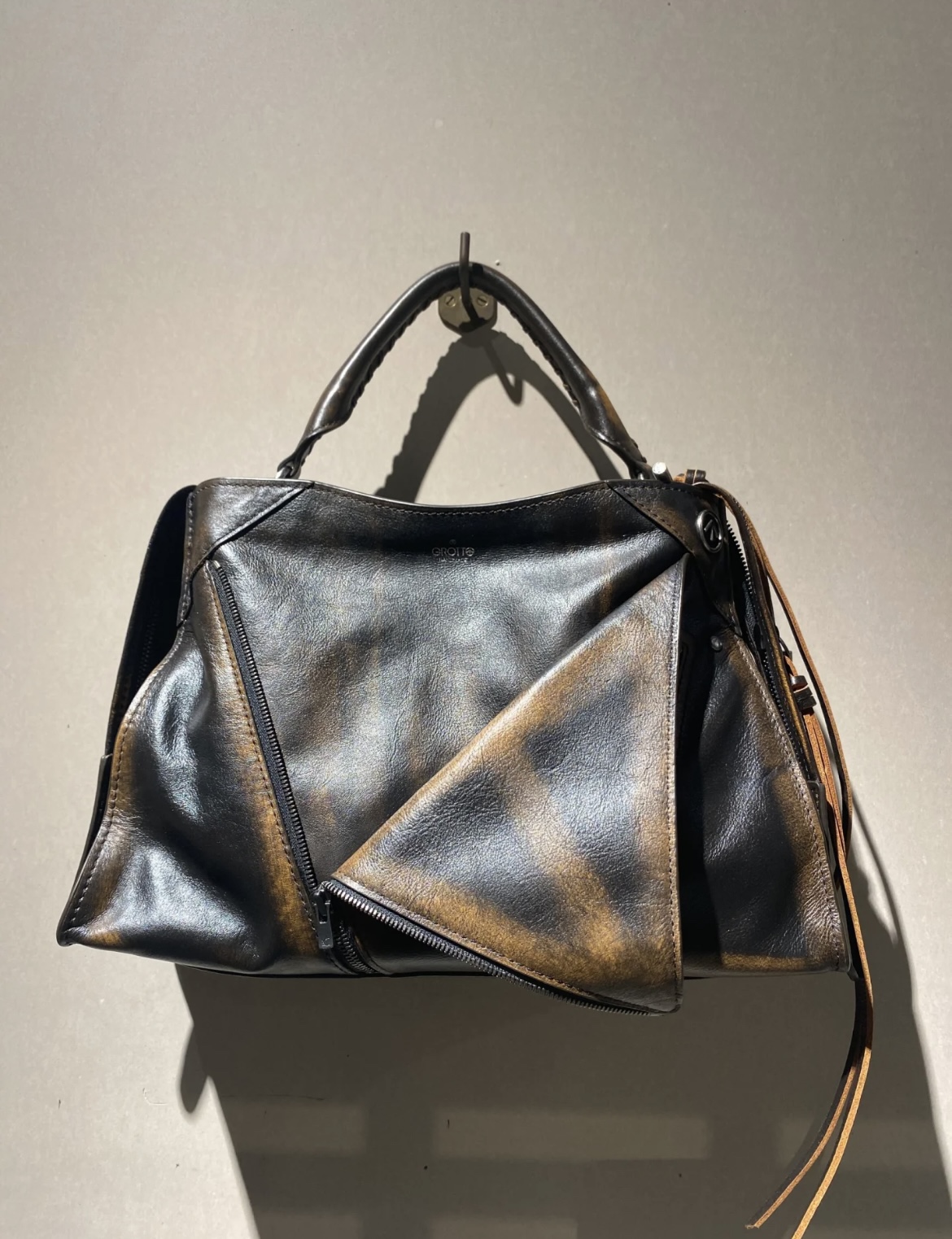 Jacquemus Classic Handcrafted Luxury Leather Shoulder Bag Ref.2368F32F