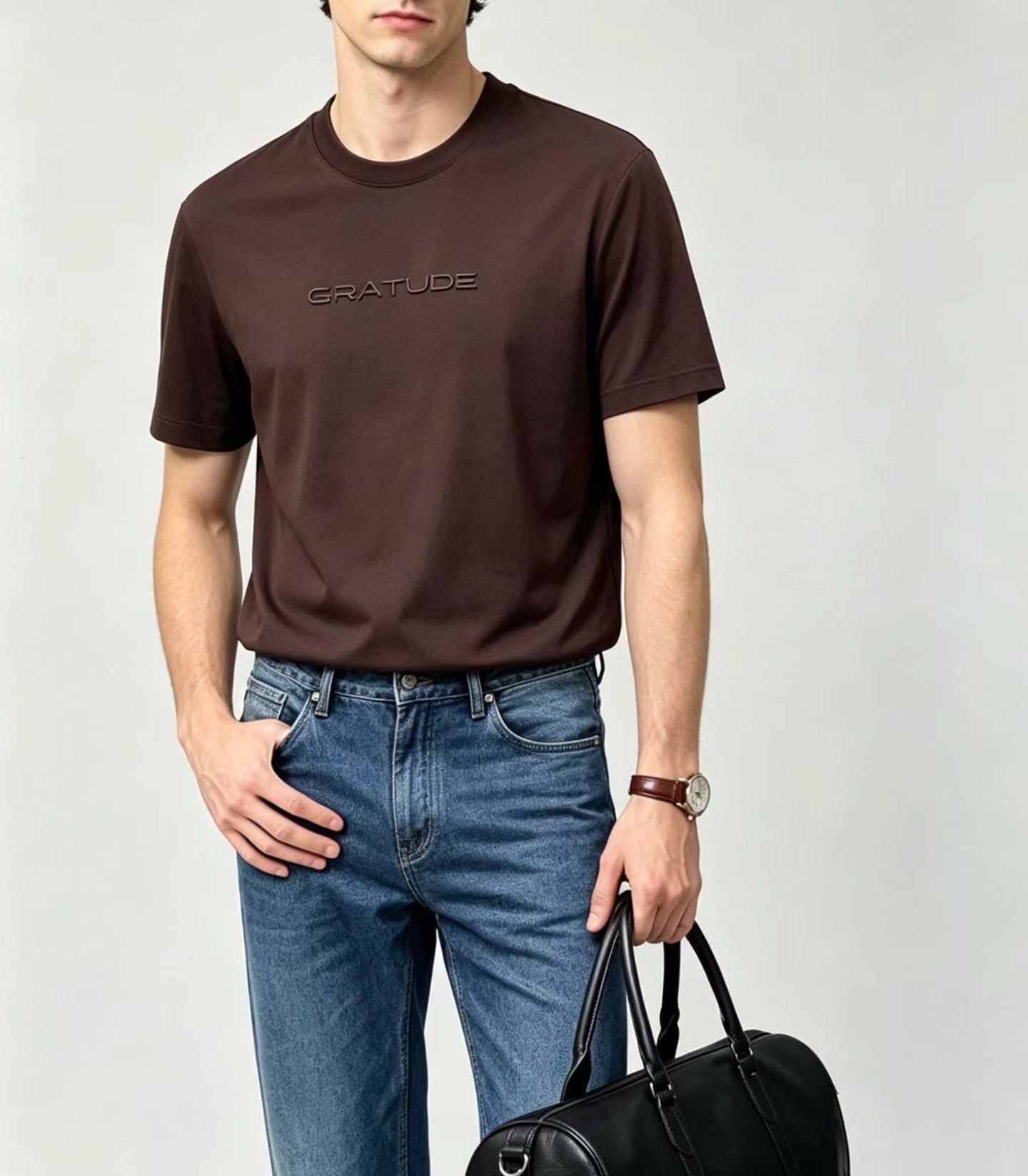 Armani 阿玛尼2026夏季新品爆款短袖圆领T恤，釆用高密度蓝鲸莫代尔棉面料；具有超强吸湿排汗性；冰