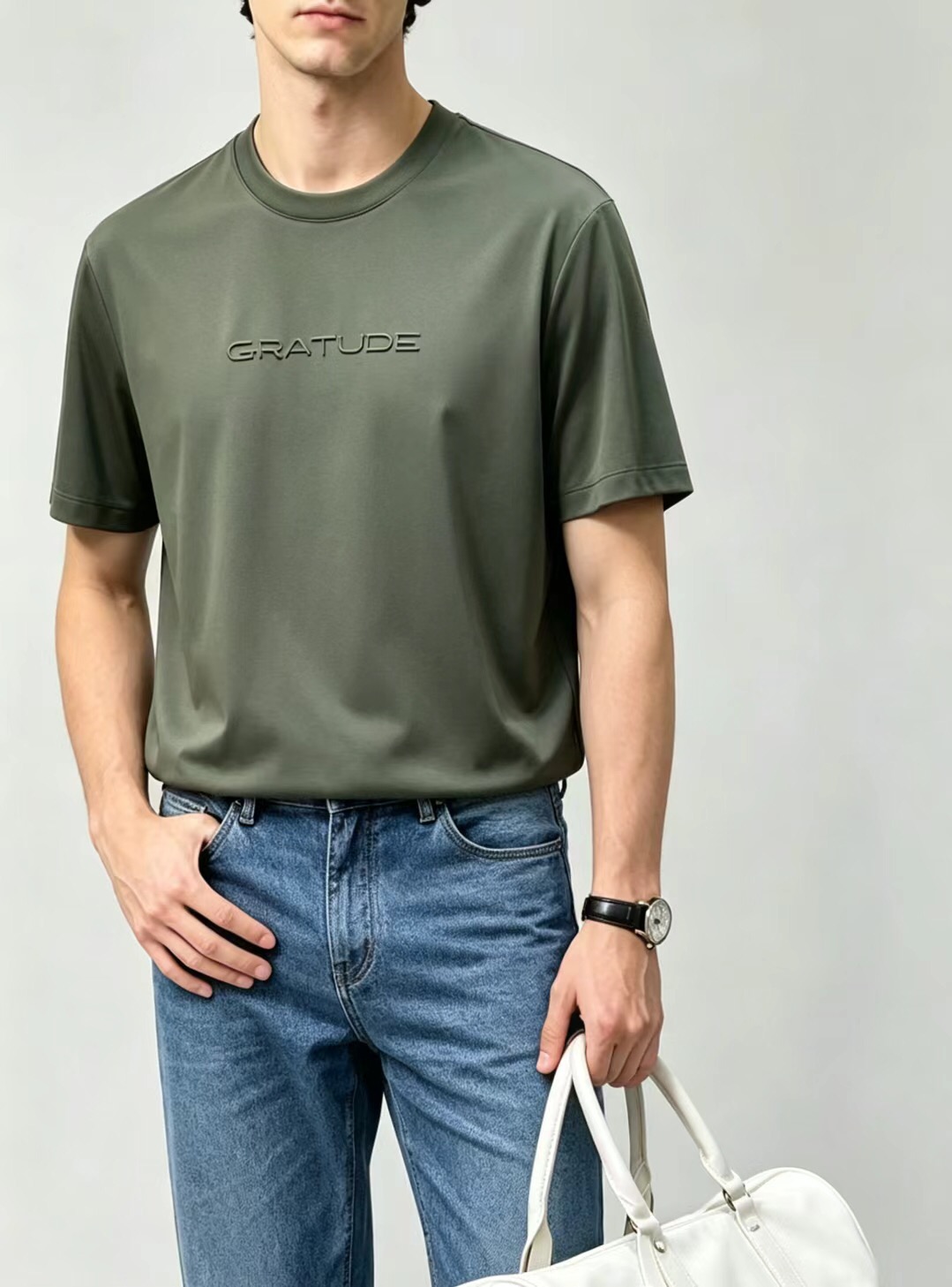 Armani 阿玛尼2026夏季新品爆款短袖圆领T恤，釆用高密度蓝鲸莫代尔棉面料；具有超强吸湿排汗性；冰