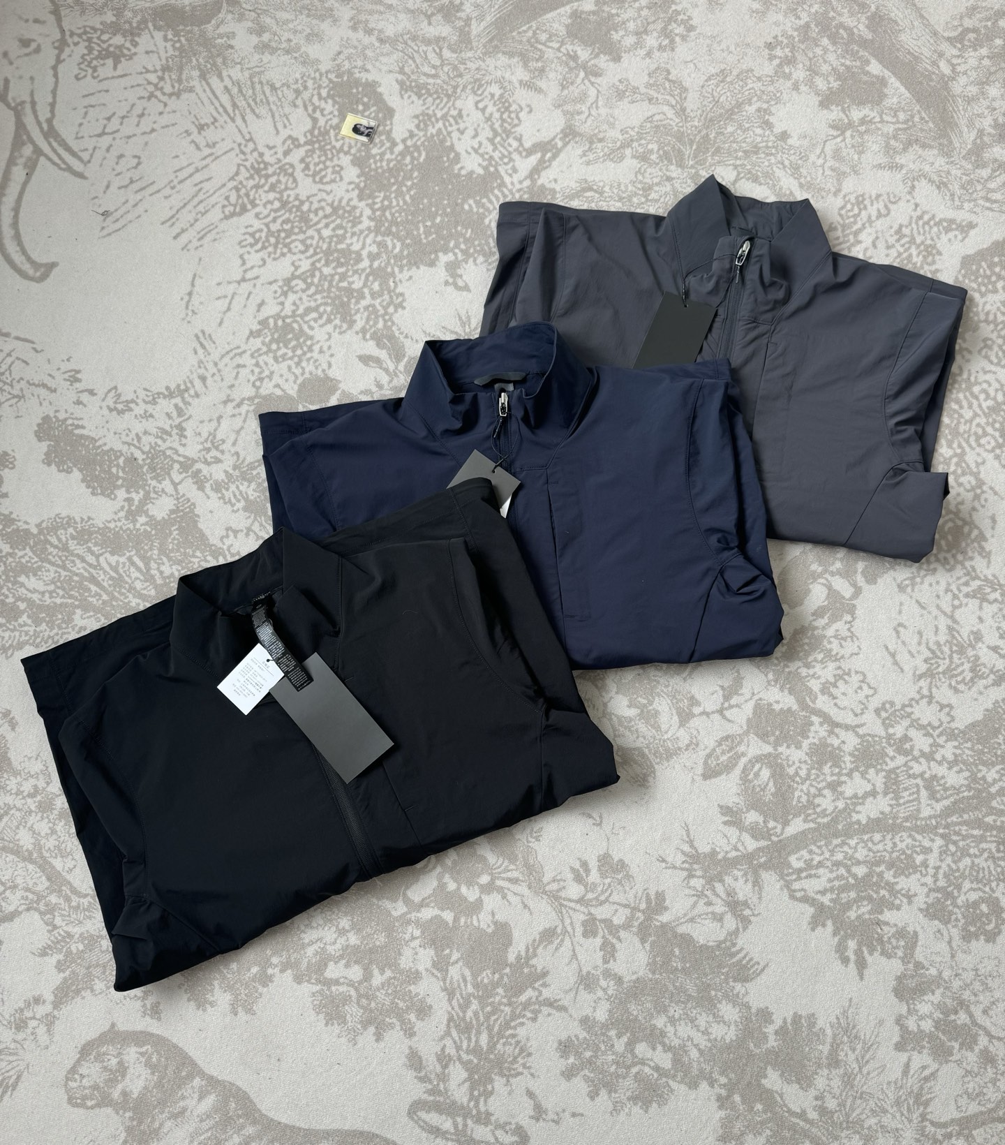 Lululemon Men's Lightweight Breathable Outdoor Casual Jacket, Wind Shell