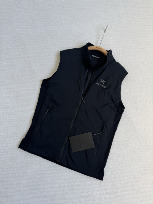 Arc'teryx Atom Vest: Lightweight, Windproof, and Insulated for High-Intensity Activities 1 Arc'teryx Atom Vest: Lightweight, Windproof, and Insulated for High-Intensity Activities