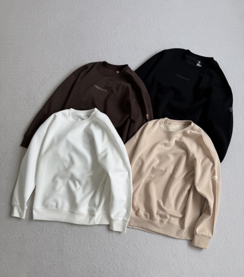 Descente Men's Crewneck Sweatshirt - Soft, Comfortable, and Versatile 1 Descente Men's Crewneck Sweatshirt - Soft, Comfortable, and Versatile