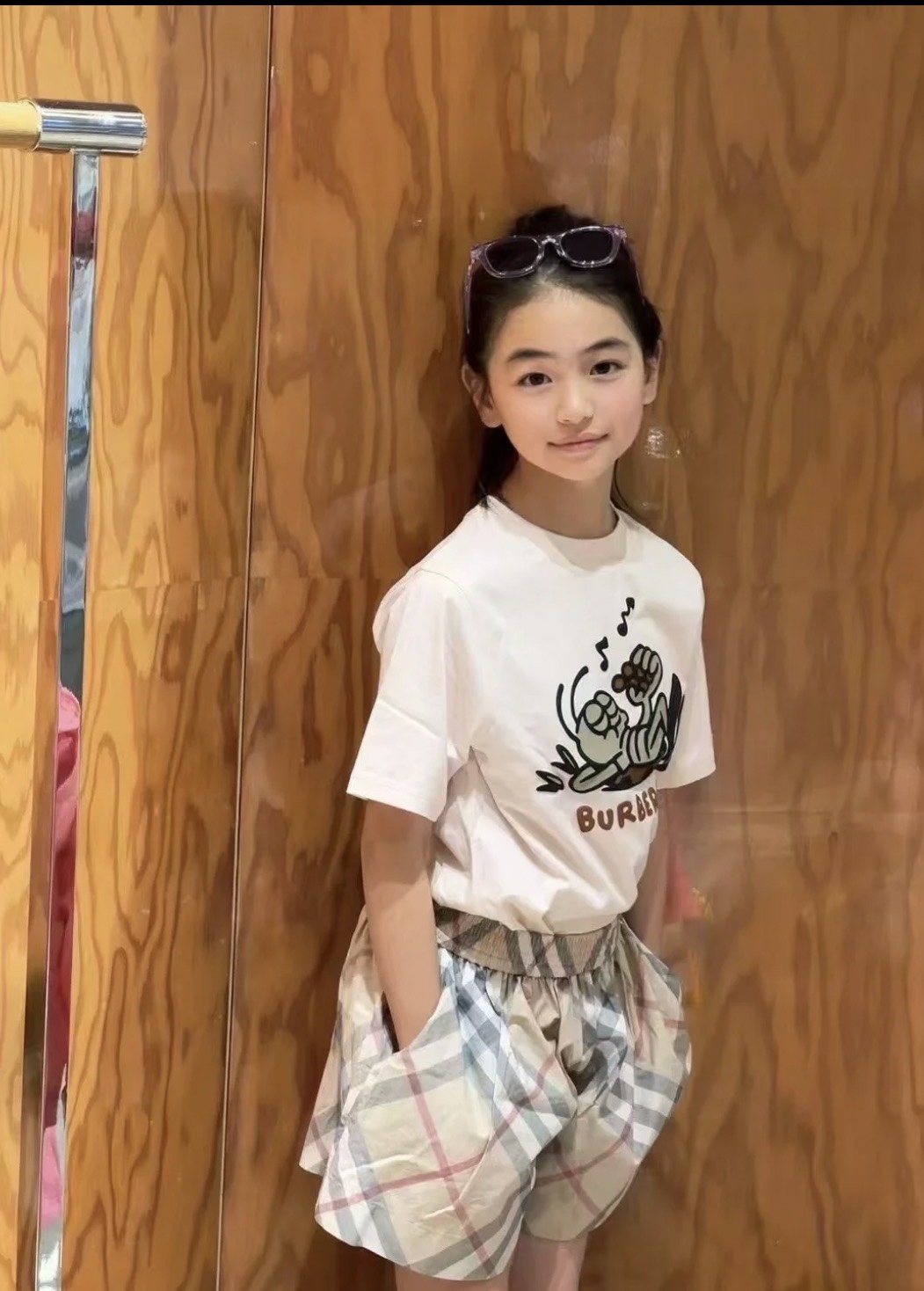 Burberry Kids Pale Pink Graphic T-Shirt. Available in sizes 100-150 9 i1742534793 2278 3