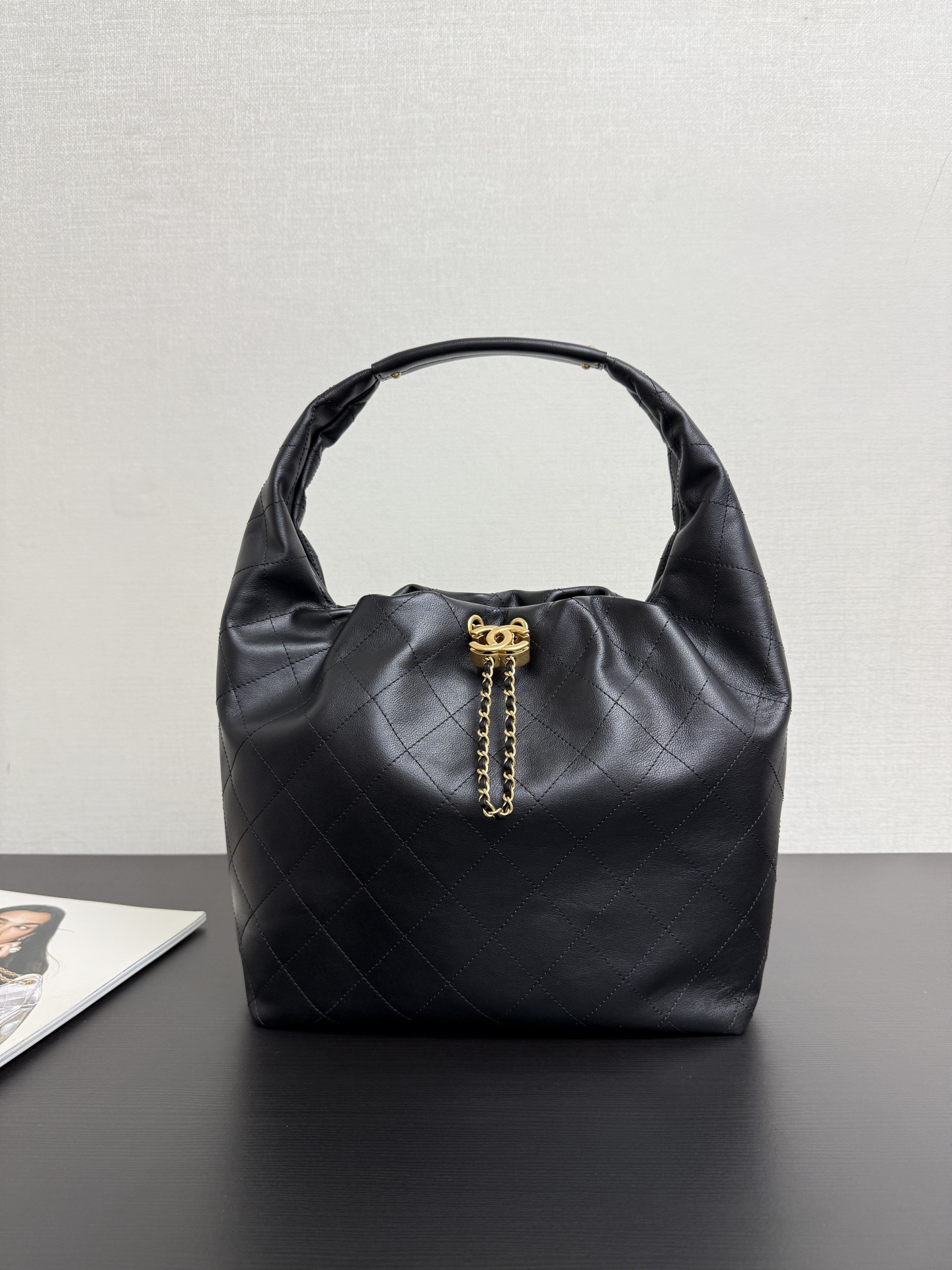 ¡Spot 25k hobo hippie bag tamaño grande pantalla completa sentido de alta gama! Con su silueta lánguida única y su exqu…