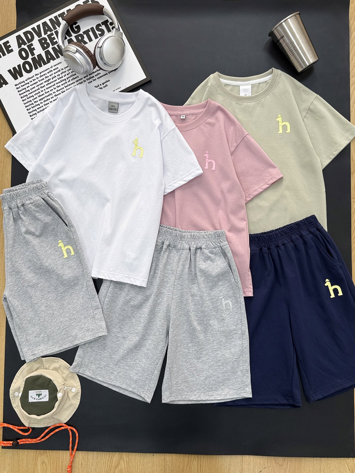 跑量@89.9 【Conjunto de pantalones cortos con estampado pequeño h】 Colores: verde, rosa, blanco. Tallas: 130-170. Tela: al…