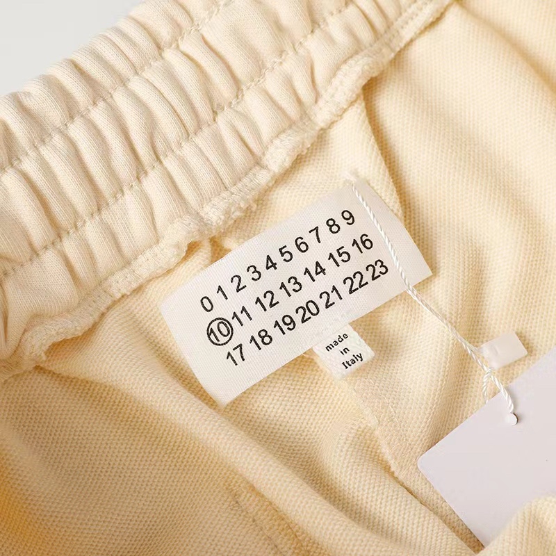 DX 817 Shorts Madison margiela’s new sticker shorts Black, almond. SMLXL - 图片 7