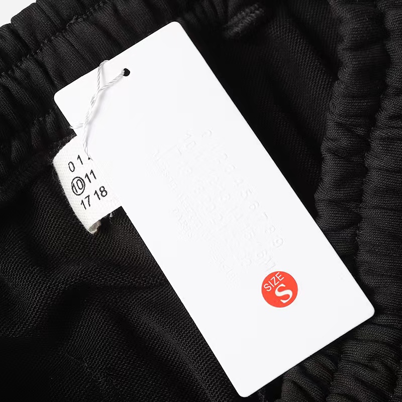 DX 826 Shorts Madison margiela with high-quality letters and shorts. Colour: Black, almond SMLXL - 图片 8