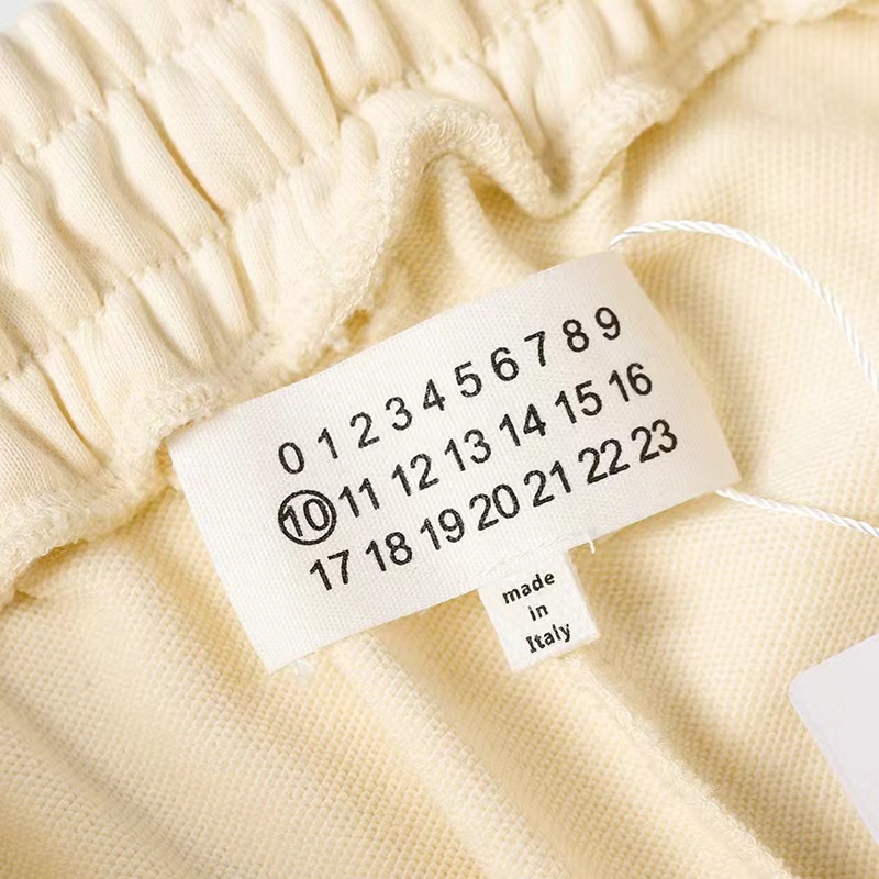 DX 826 Shorts Madison margiela with high-quality letters and shorts. Colour: Black, almond SMLXL - 图片 6