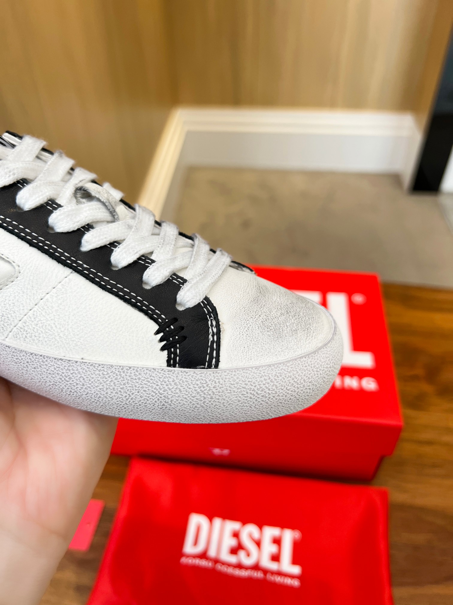 2023 New Dieseldiser Recreational Shoes: Stylish, Simple Design with 3D Embroidery - 图片 5