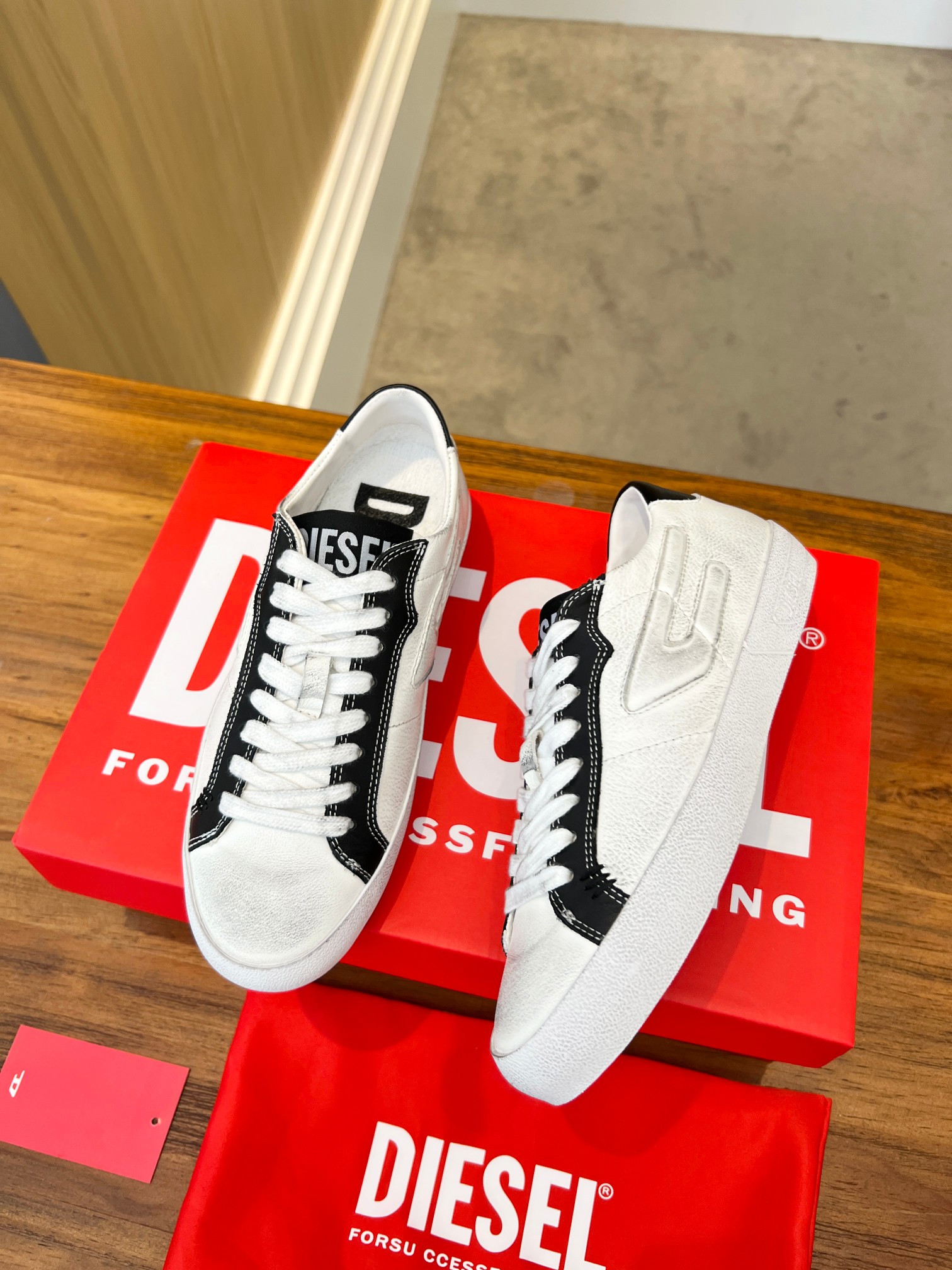 2023 New Dieseldiser Recreational Shoes: Stylish, Simple Design with 3D Embroidery - 图片 8