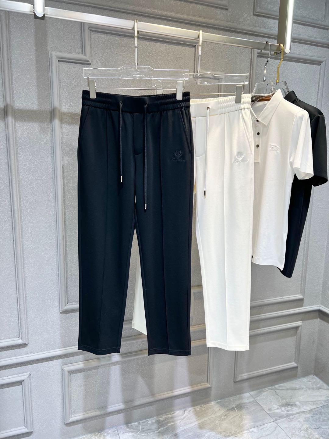 NO:115818,New spring and summer style #Tiansi cotton fabric black off-white Size: -,,alexander wang19860909春夏新款 #天丝棉面料 黑色 米白色 码数: -,,alexander wang,Men's clothing