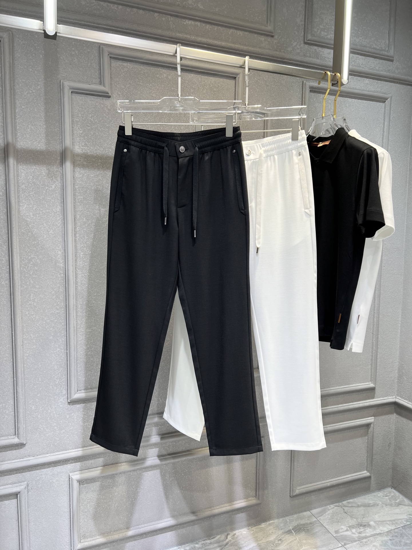 NO:160796,New spring and summer style #icy cold cotton linen fabric, non-scalding and anti-wrinkle black code: -,,alexander wang19860909春夏新款 #冰凉棉麻面料 免烫抗皱 黑色码数: -,,alexander wang,Men's clothing