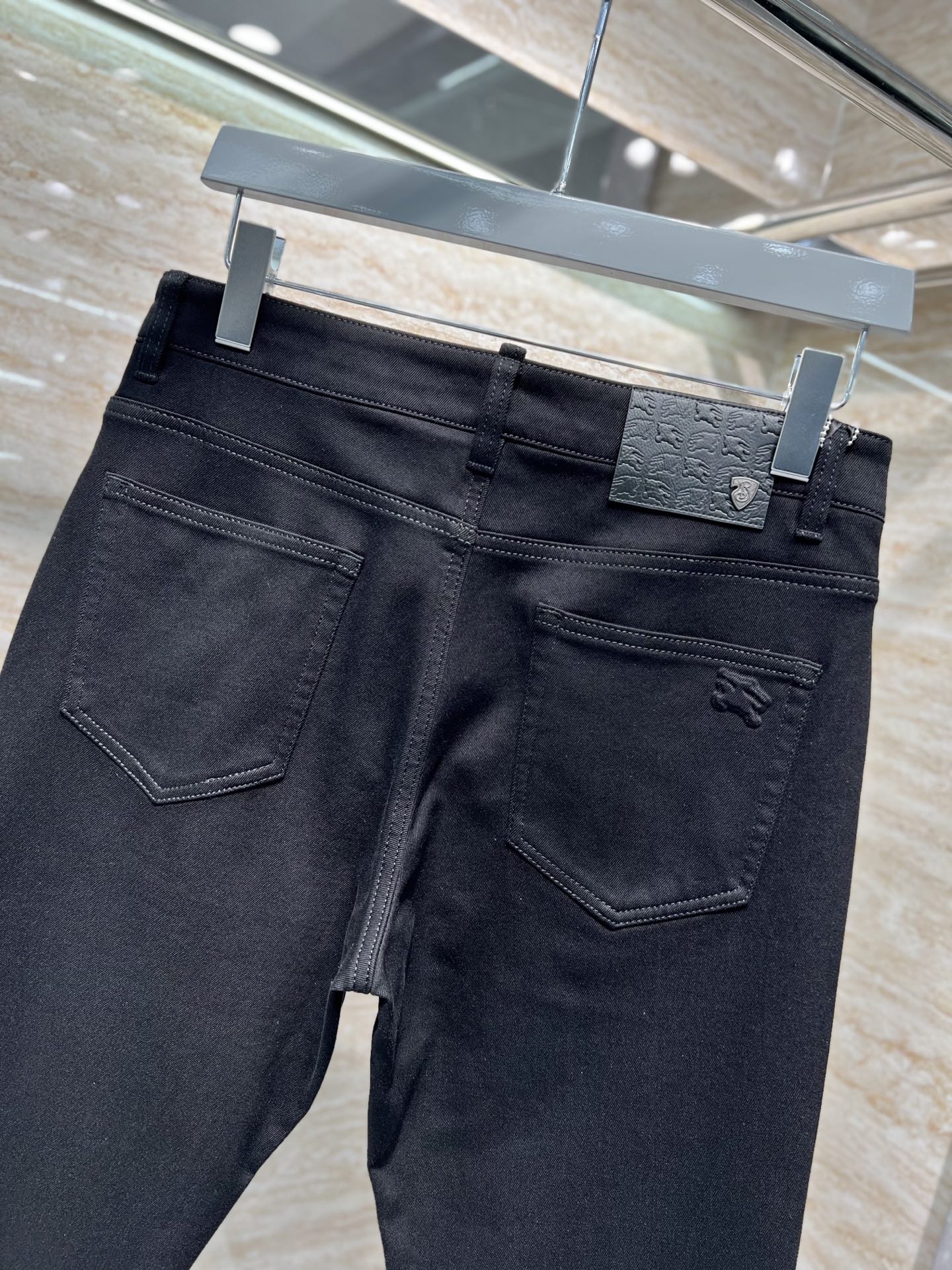 ！ —— FEMGL ——𝟐𝟎𝟐𝟓秋冬上新高订轻奢牛仔 现货供应 特殊成份莱赛尔面料 锁色黑牛 免烫抗皱