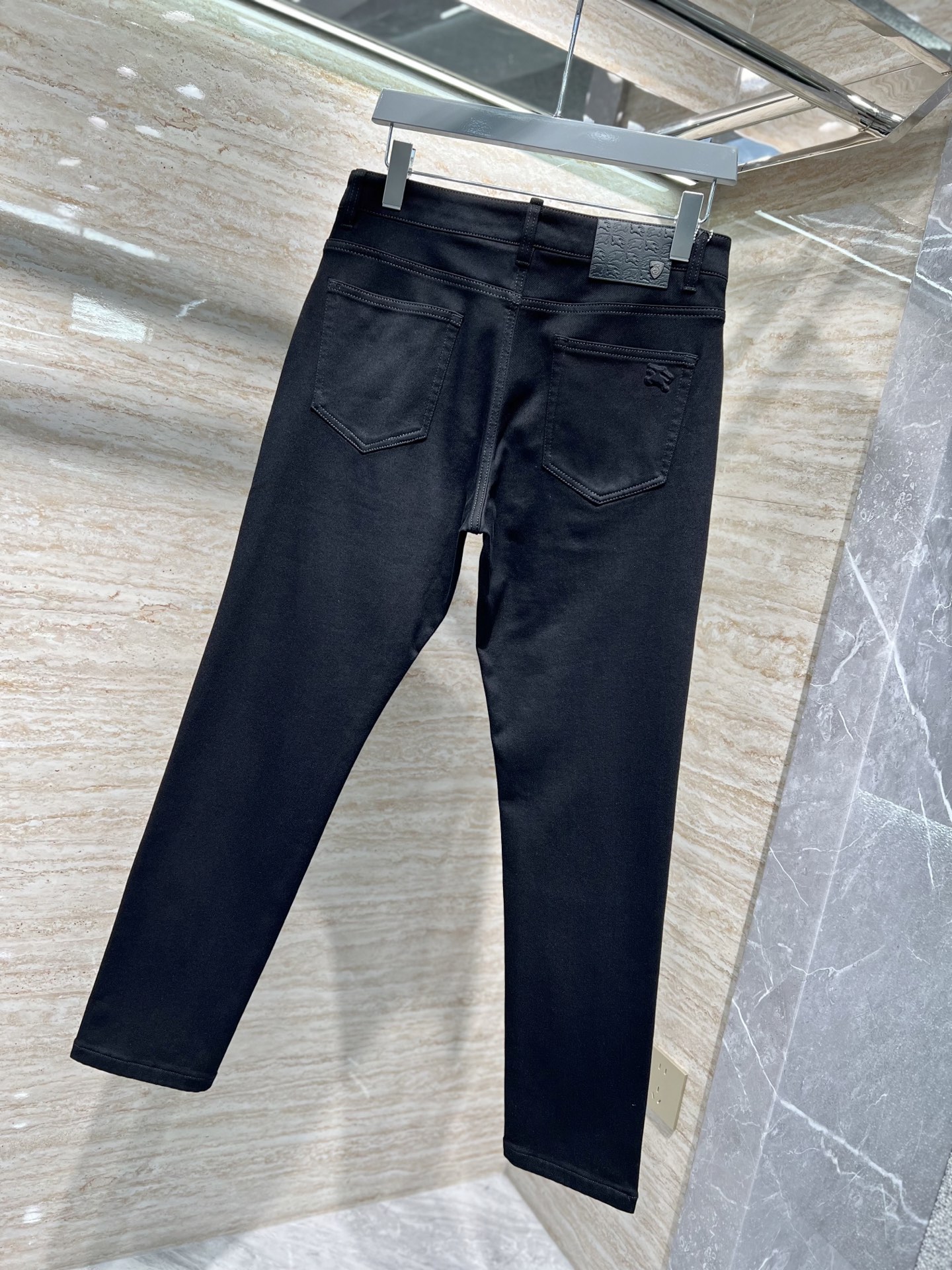 ！ —— FEMGL ——𝟐𝟎𝟐𝟓秋冬上新高订轻奢牛仔 现货供应 特殊成份莱赛尔面料 锁色黑牛 免烫抗皱