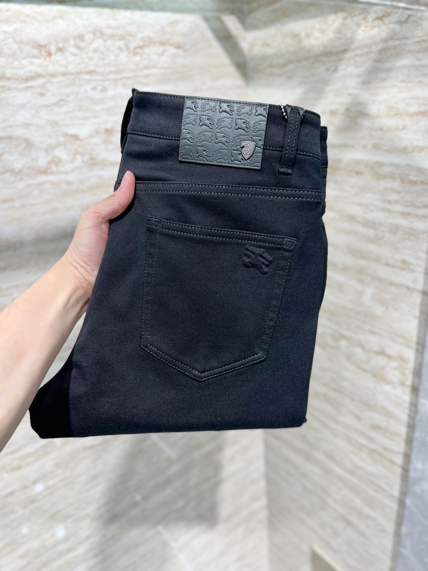 ！ —— FEMGL ——𝟐𝟎𝟐𝟓秋冬上新高订轻奢牛仔 现货供应 特殊成份莱赛尔面料 锁色黑牛 免烫抗皱