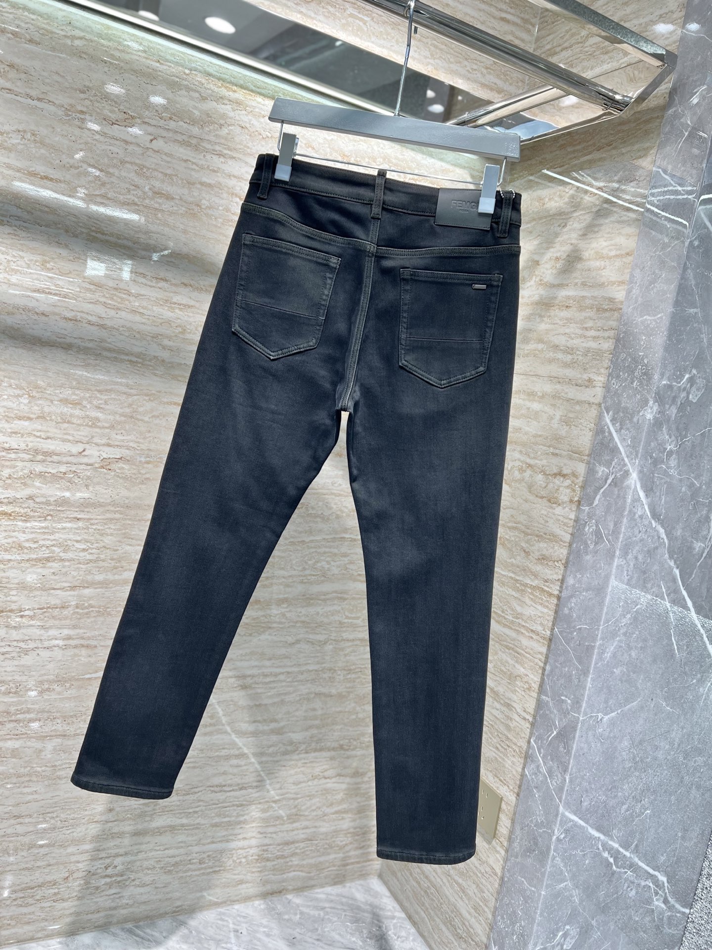 —— FEMGL ——𝟐𝟎𝟐𝟓秋冬上新高订轻奢牛仔 现货供应 特殊成份石墨烯面料 抗菌抑菌 抗紫外线 具