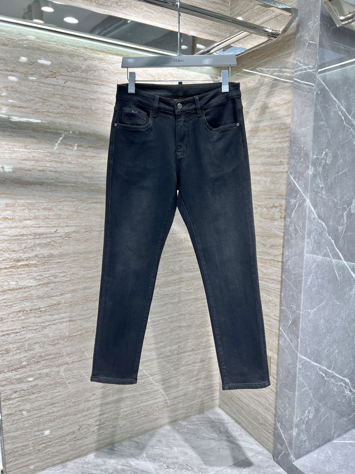 —— FEMGL ——𝟐𝟎𝟐𝟓秋冬上新高订轻奢牛仔 现货供应 特殊成份石墨烯面料 抗菌抑菌 抗紫外线 具