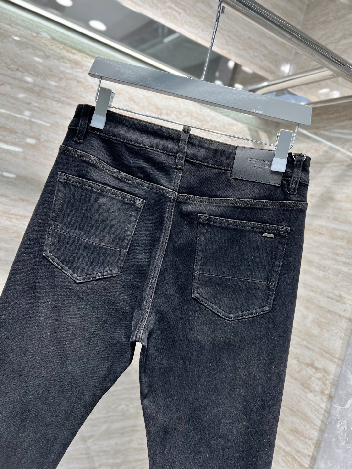 —— FEMGL ——𝟐𝟎𝟐𝟓秋冬上新高订轻奢牛仔 现货供应 特殊成份石墨烯面料 抗菌抑菌 抗紫外线 具