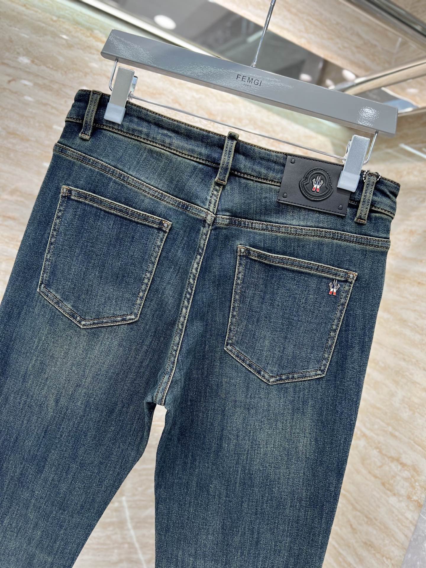 —— FEMGL ——𝟐𝟎𝟐𝟓秋冬上新高订欧货牛仔 现货供应 高端锦纶精梳棉面料𝟏𝟓𝟗𝟐# 兰牛 码数: