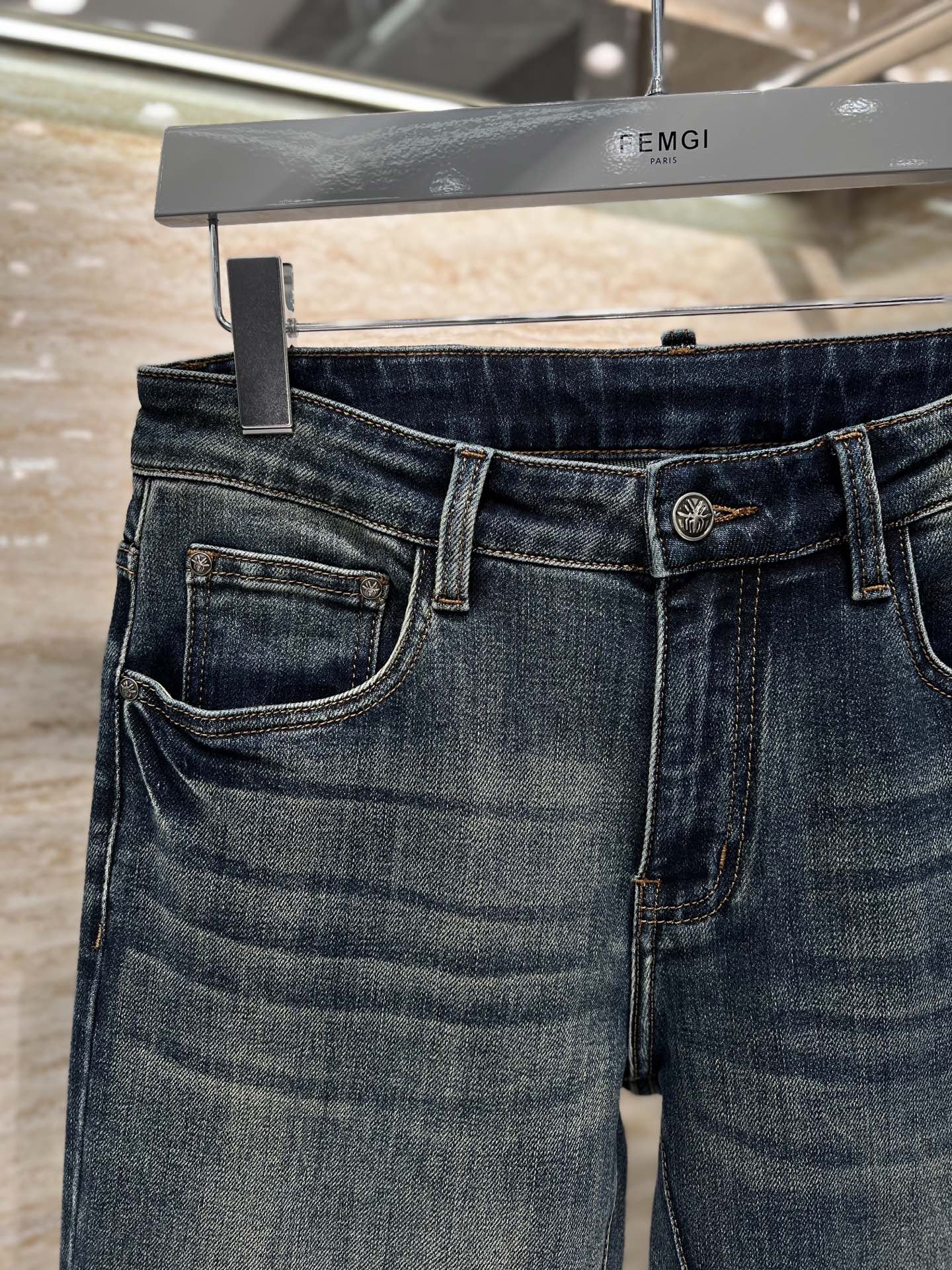 —— FEMGL ——𝟐𝟎𝟐𝟓秋冬上新高订欧货牛仔 现货供应 高端精梳棉面料 𝟏𝟓𝟖𝟕# 兰牛 码数: 