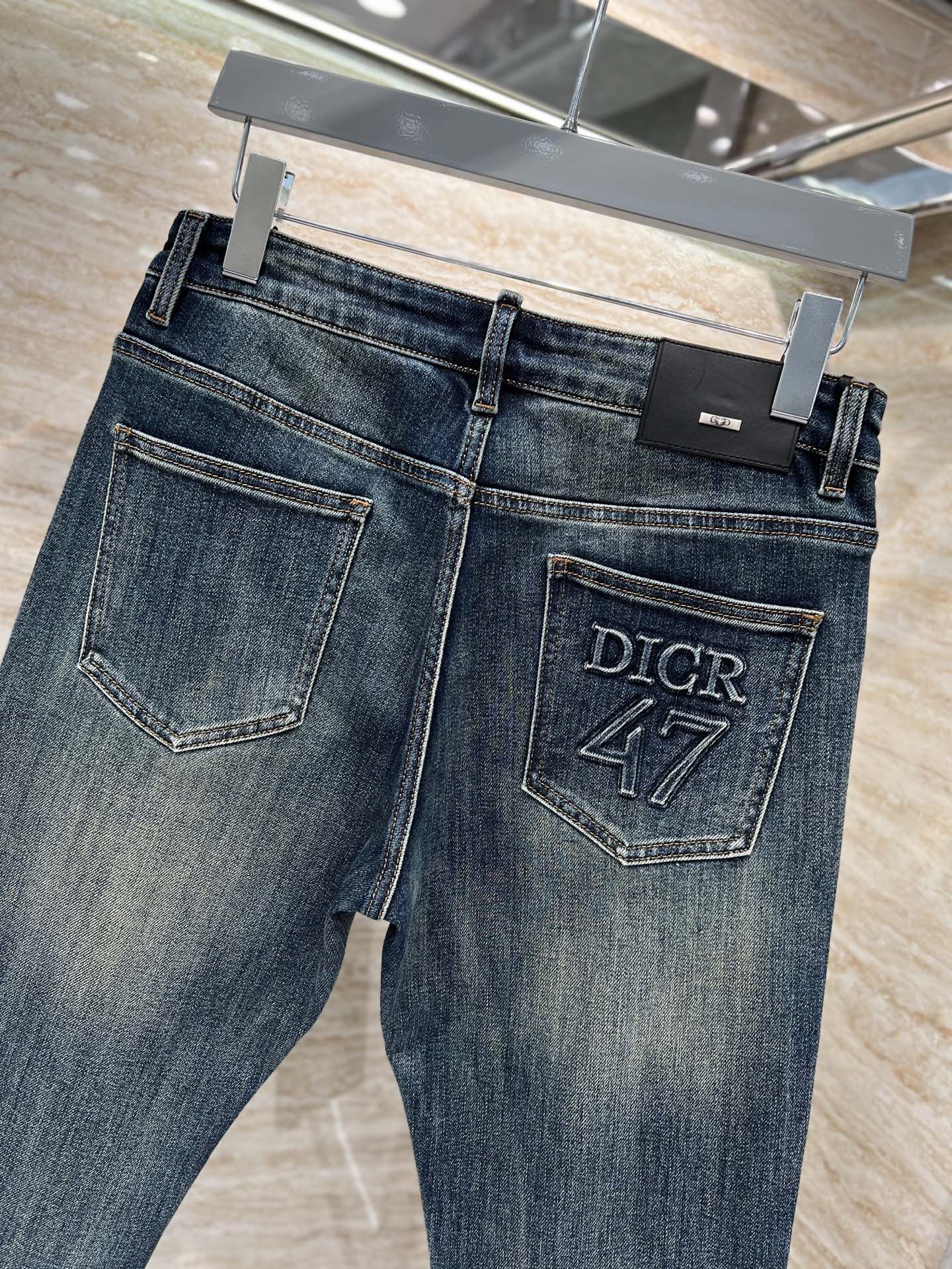 —— FEMGL ——𝟐𝟎𝟐𝟓秋冬上新高订欧货牛仔 现货供应 高端精梳棉面料 𝟏𝟓𝟖𝟕# 兰牛 码数: 