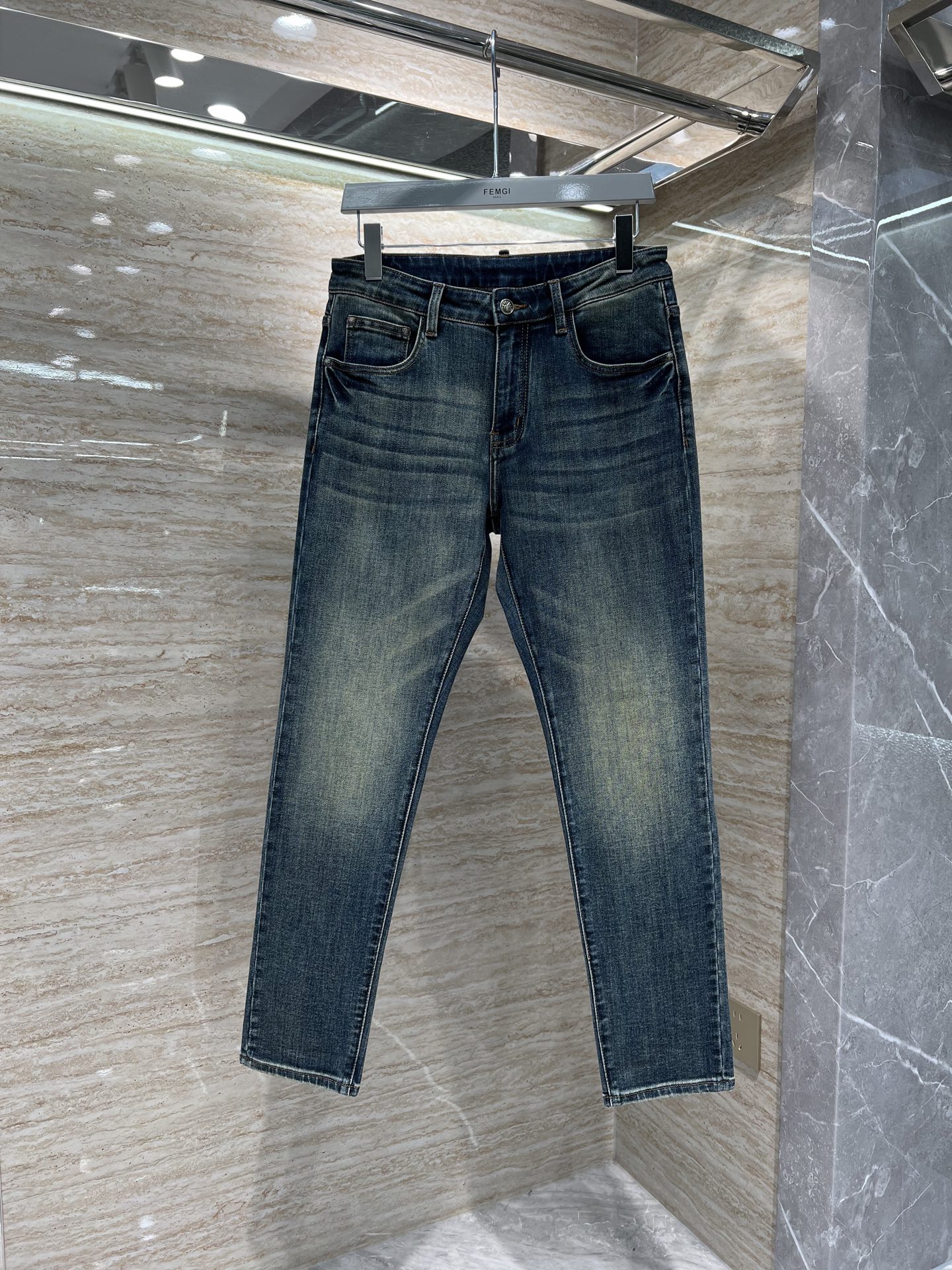 —— FEMGL ——𝟐𝟎𝟐𝟓秋冬上新高订欧货牛仔 现货供应 高端精梳棉面料 𝟏𝟓𝟖𝟕# 兰牛 码数: 