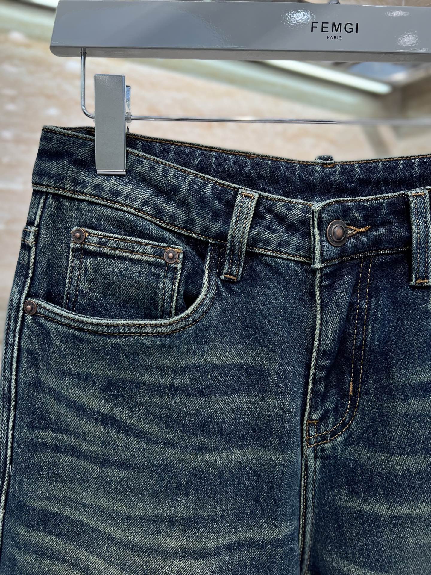 —— FEMGL ——𝟐𝟎𝟐𝟓秋冬上新高订欧货牛仔 现货供应 高端锦纶精梳棉面料𝟏𝟓𝟗𝟔# 直筒微阔兰牛