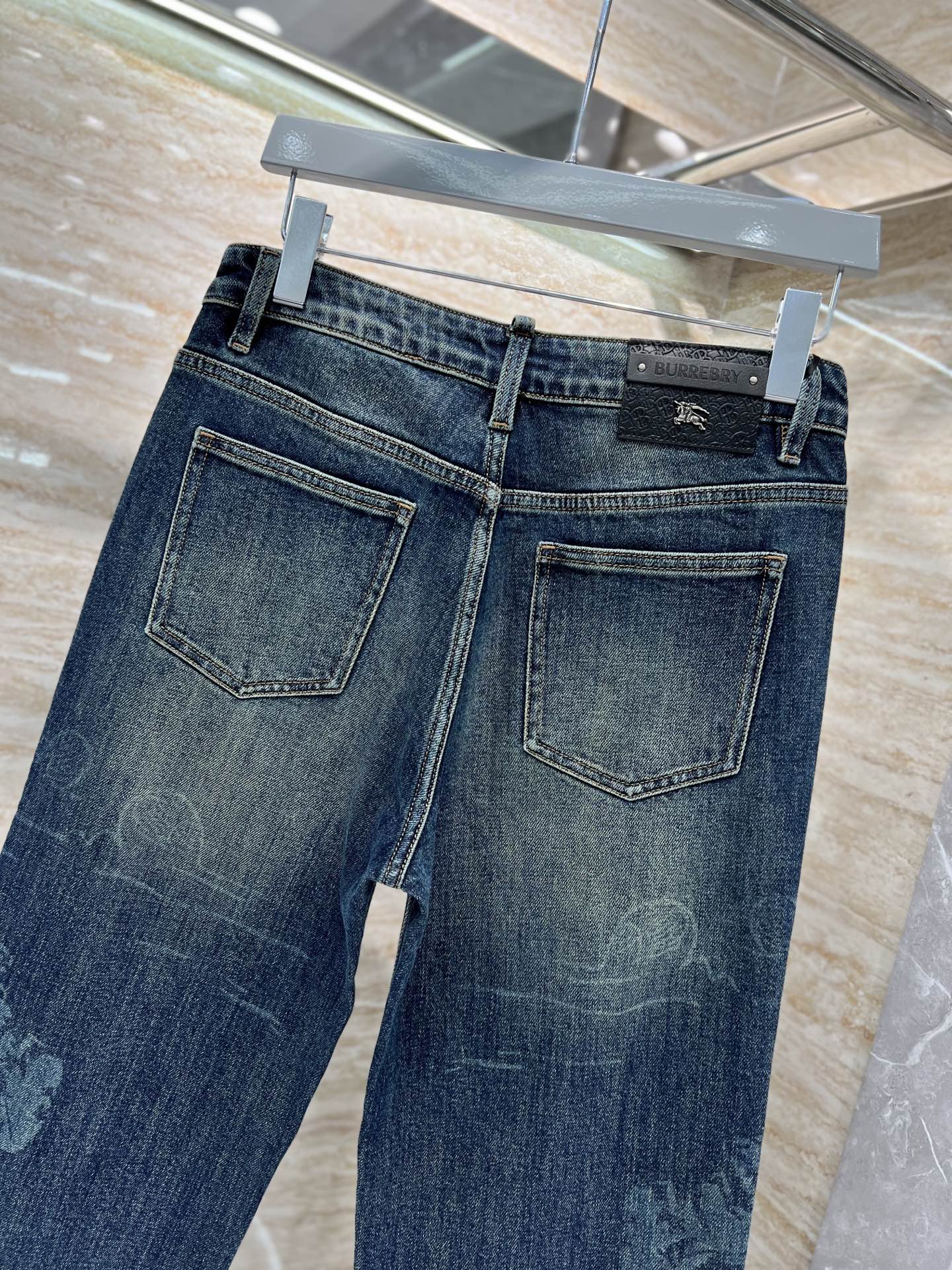 —— FEMGL ——𝟐𝟎𝟐𝟓秋冬上新高订欧货牛仔 现货供应 高端锦纶精梳棉面料𝟏𝟓𝟗𝟕# 直筒微阔兰牛