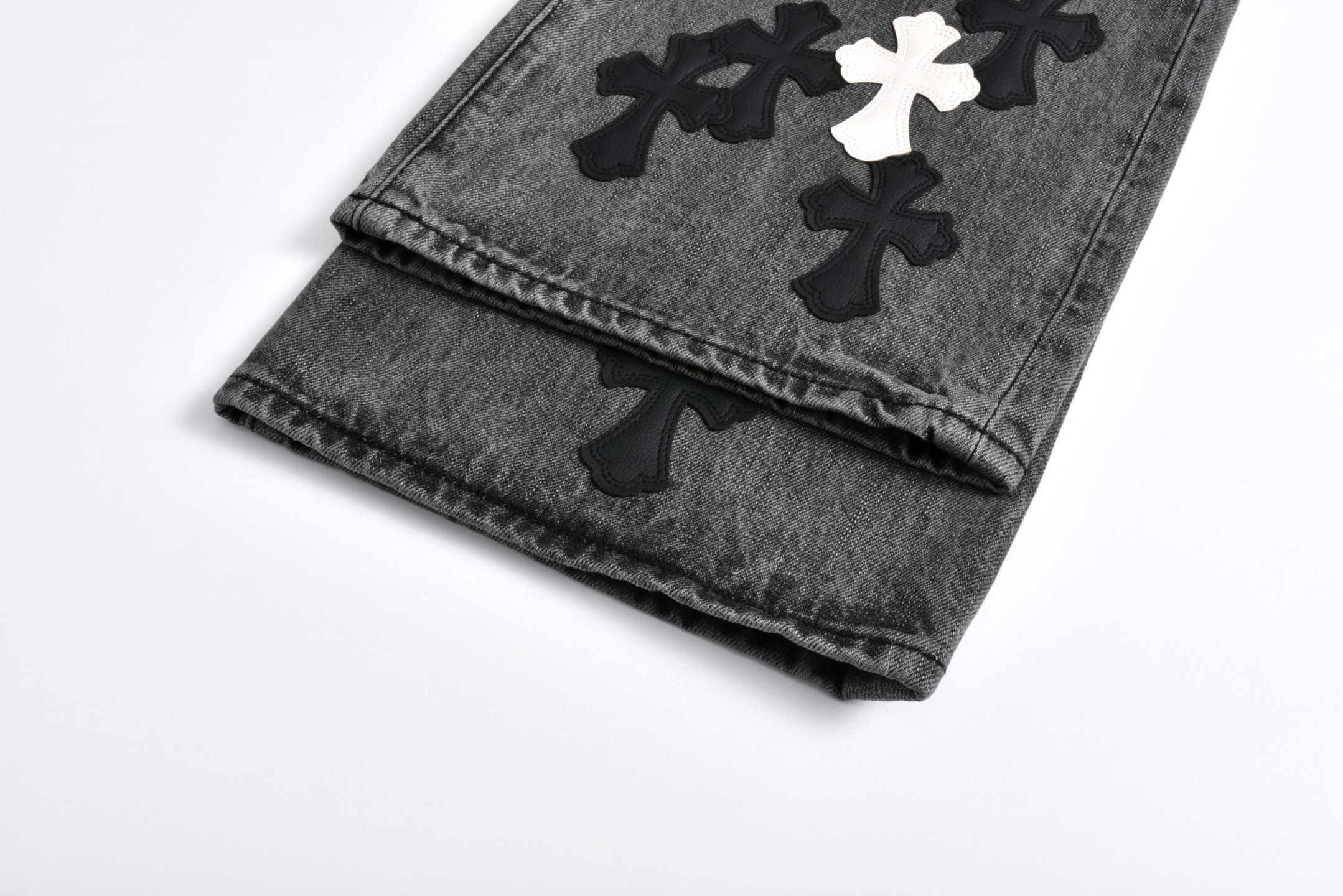 Chrome Hearts CH 克罗心限定火焰贴皮牛仔裤